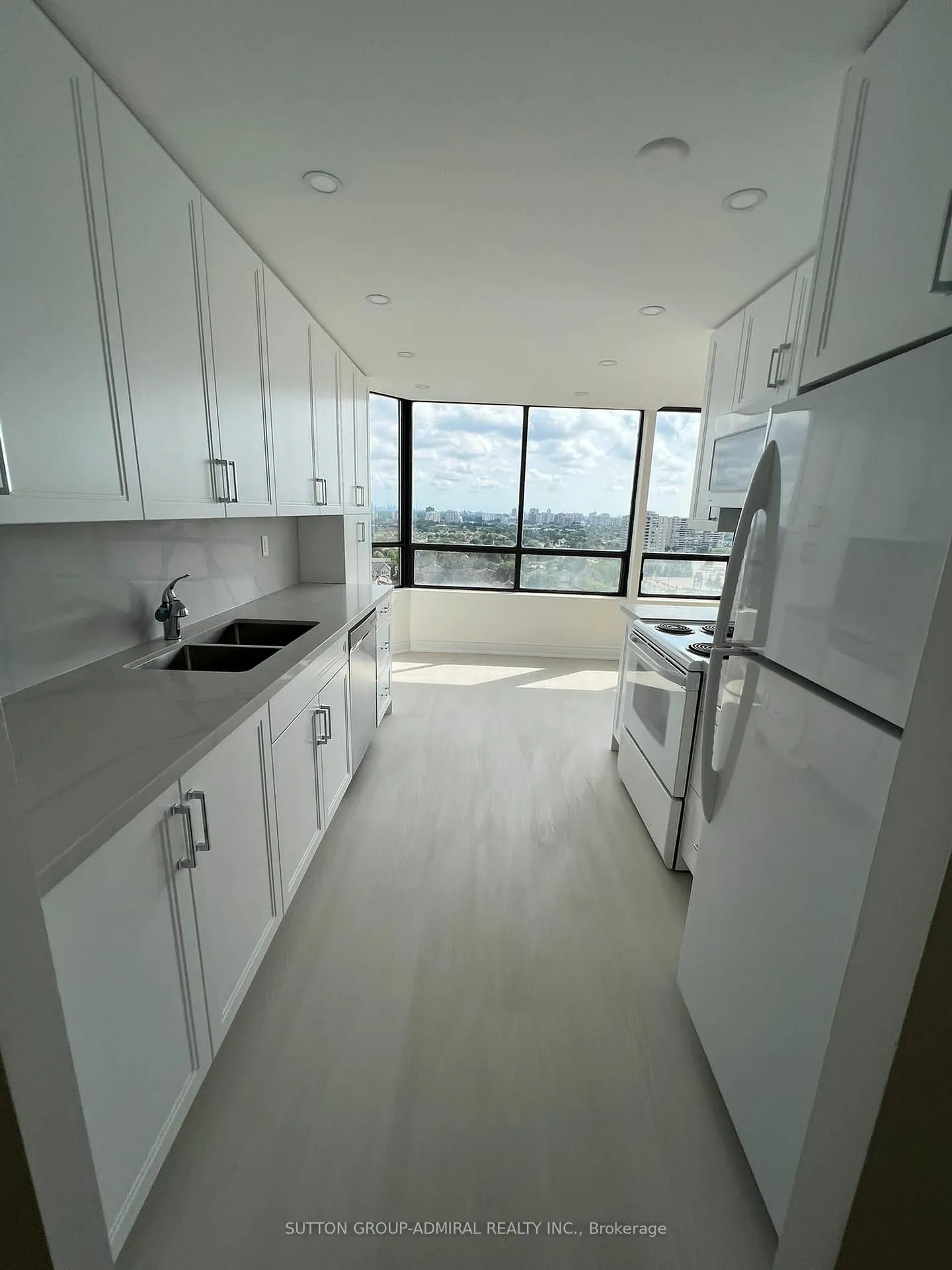 Photo 4 of Unit 1505, 7601 Bathurst Street E, Vaughan, Crestwood-Springfarm-Yorkhill — HOMEH