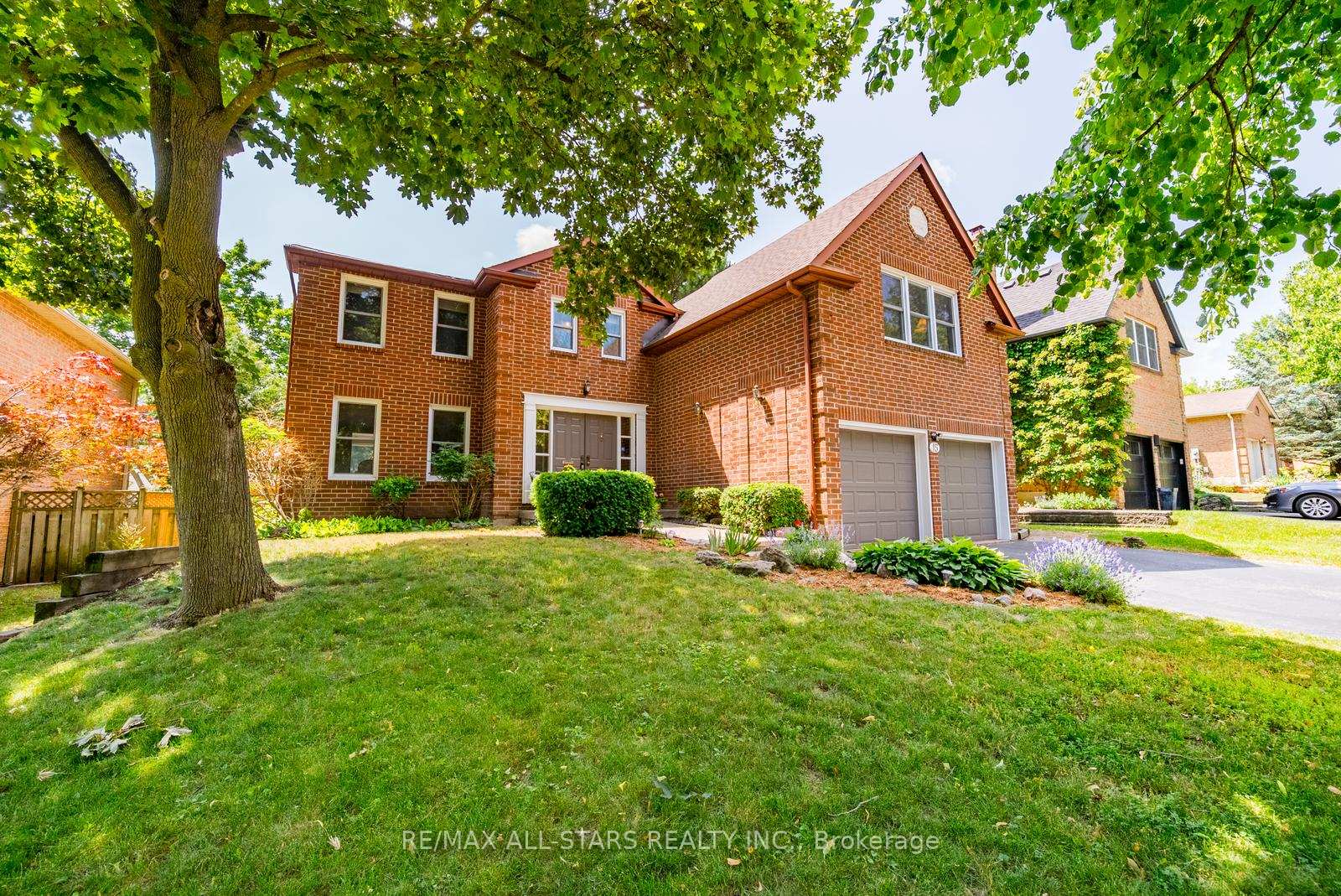 Photo 3 of 15 Hare Court, Markham, Old Markham Village — HOMEH