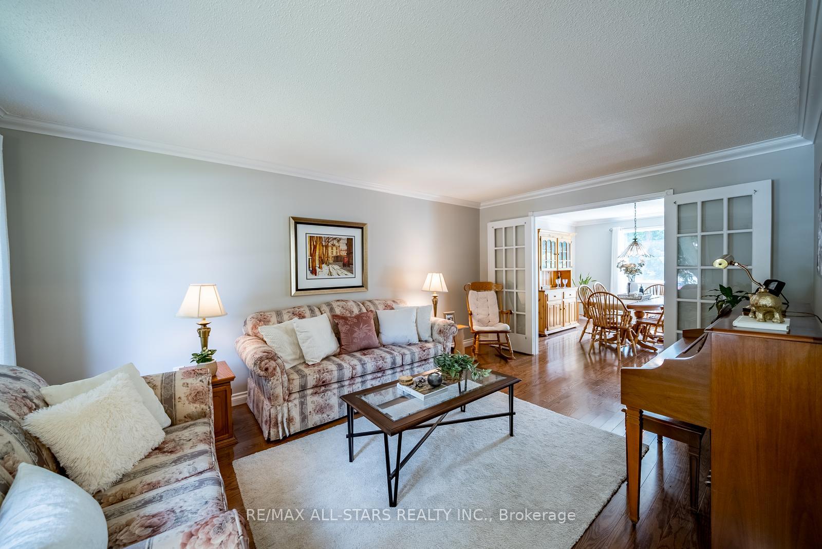 Photo 6 of 15 Hare Court, Markham, Old Markham Village — HOMEH