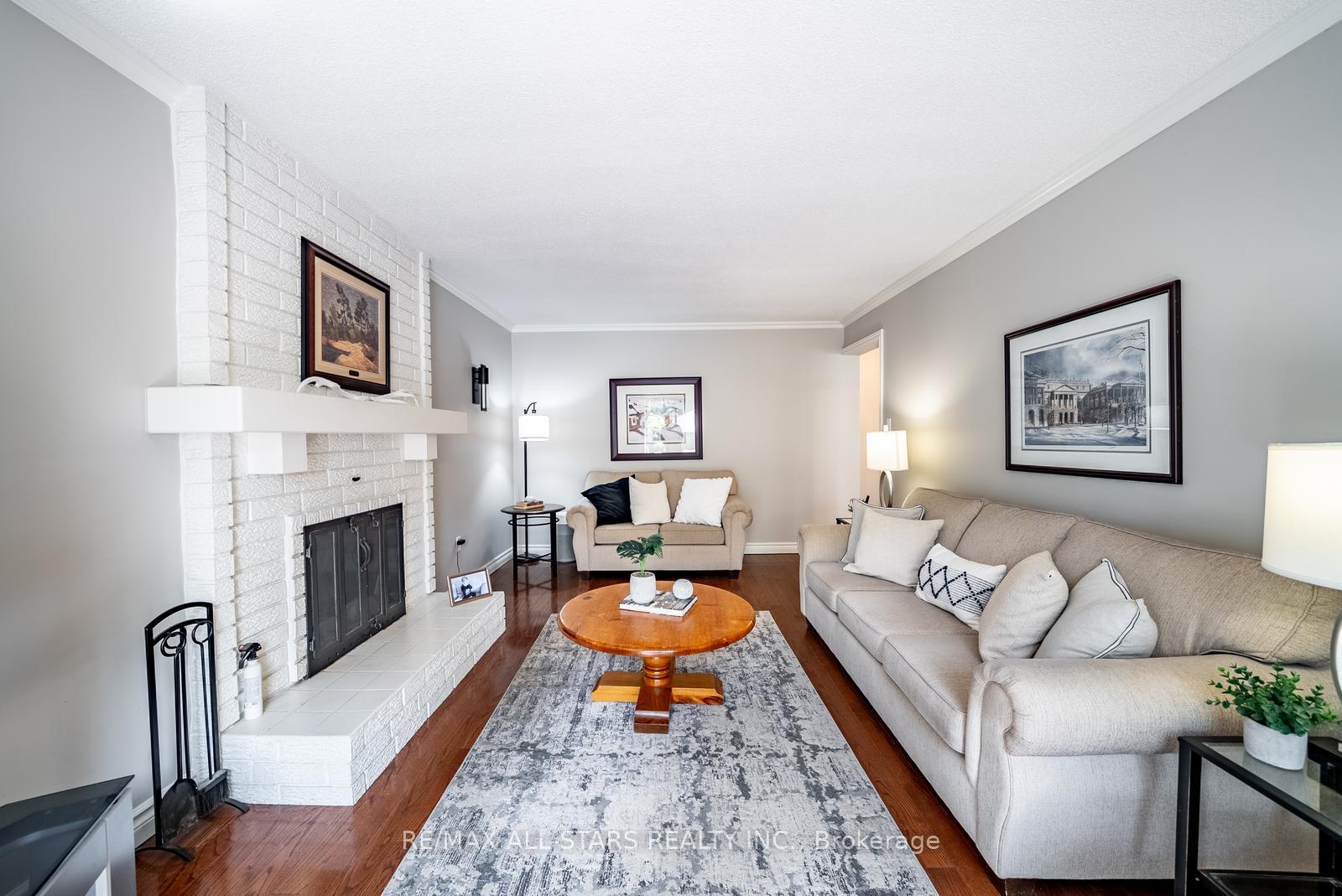 Photo 16 of 15 Hare Court, Markham, Old Markham Village — HOMEH