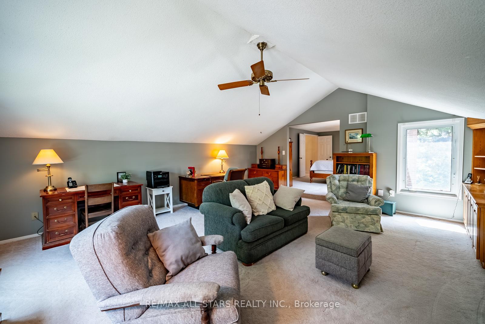 Photo 23 of 15 Hare Court, Markham, Old Markham Village — HOMEH