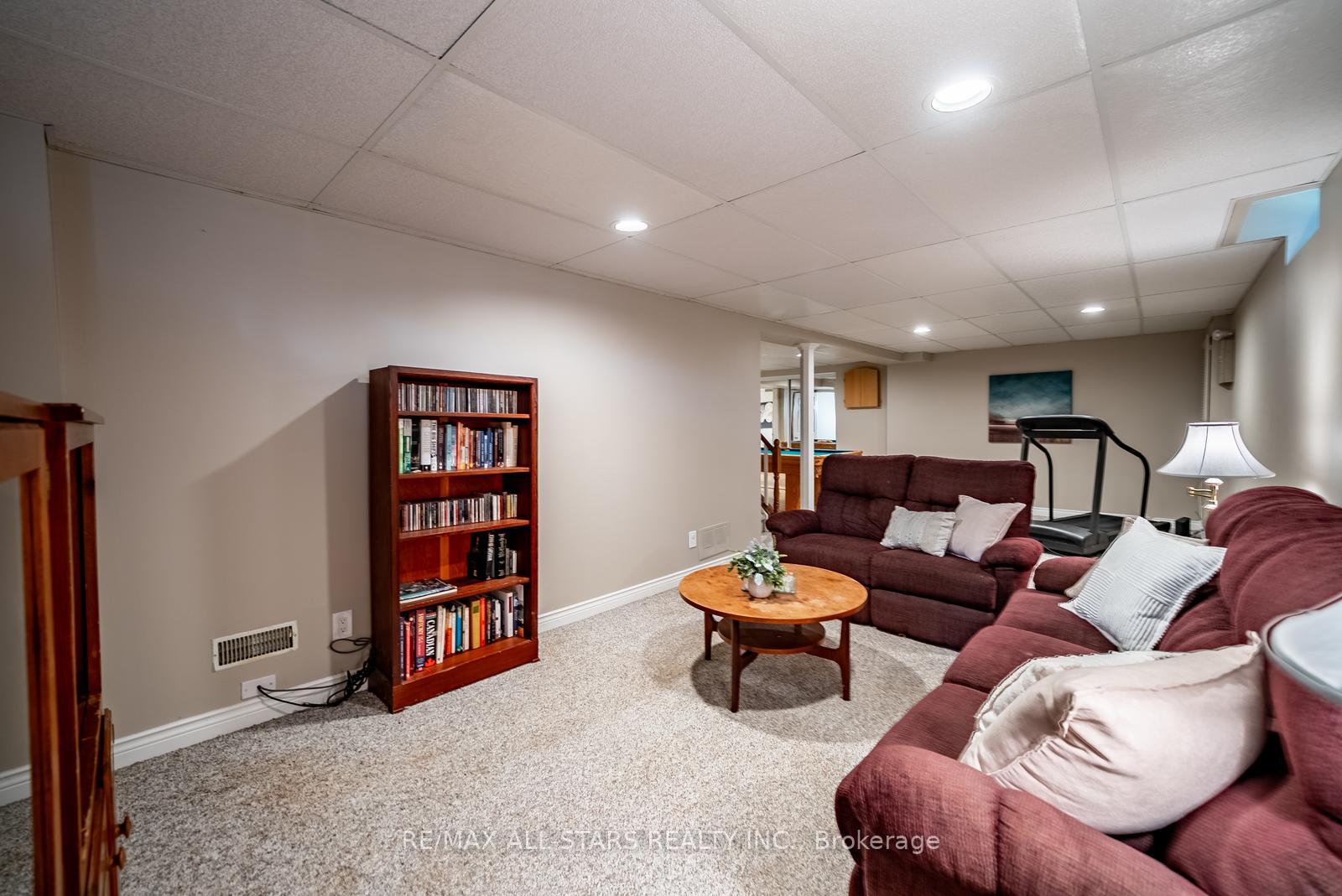 Photo 34 of 15 Hare Court, Markham, Old Markham Village — HOMEH