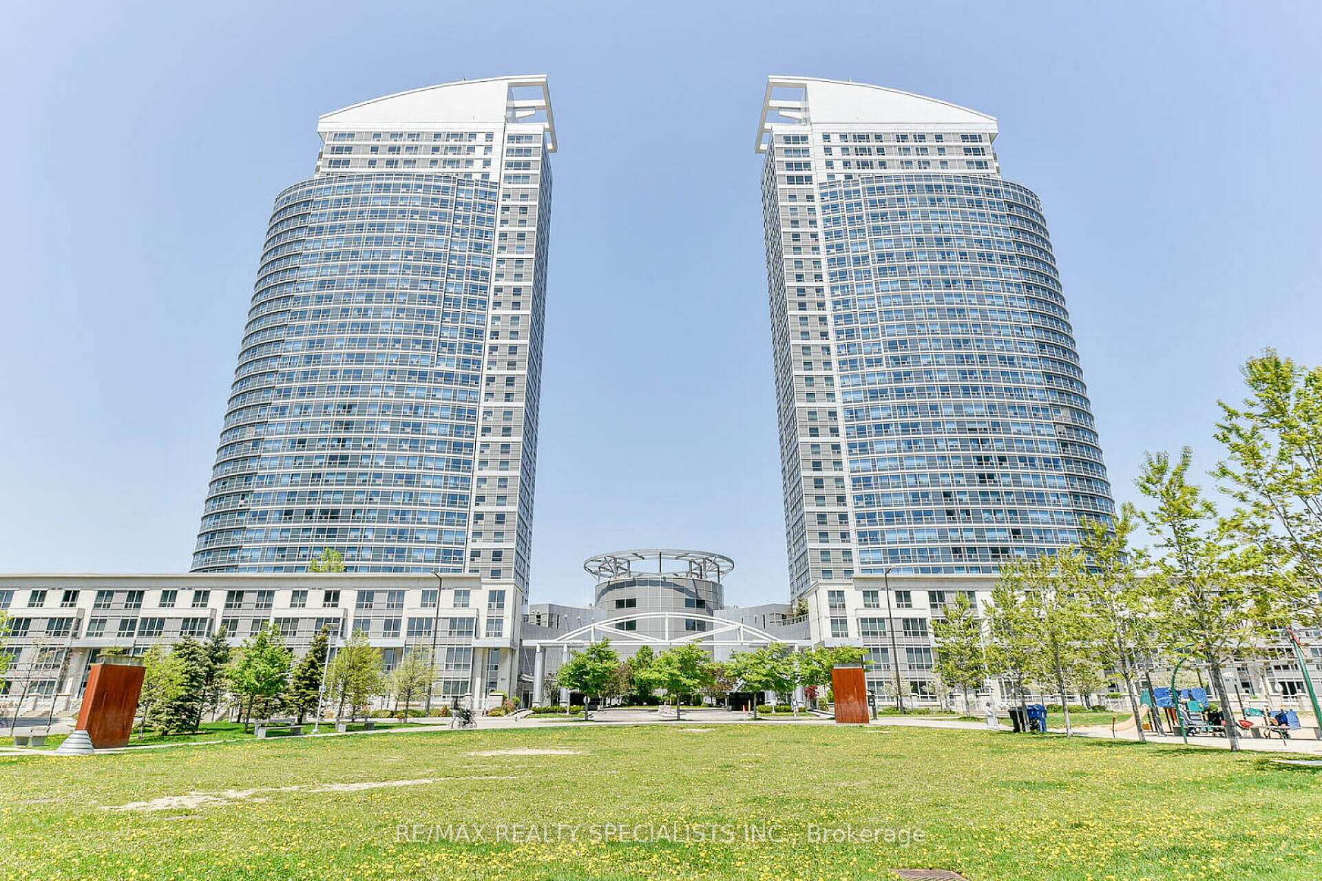 Photo 2 of Unit 2803, 38 Lee Centre Drive, Scarborough, Woburn — HOMEH