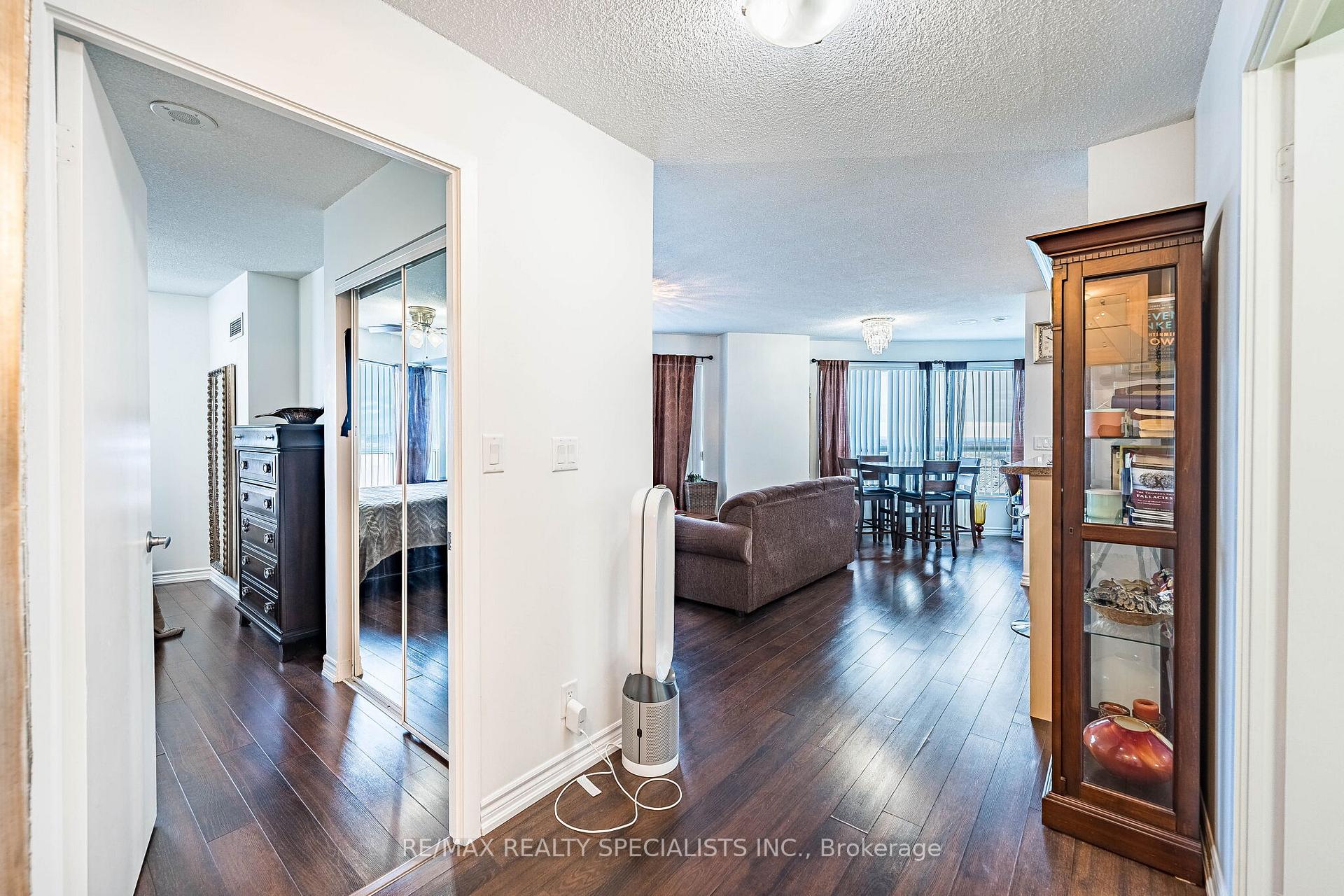 Photo 12 of Unit 2803, 38 Lee Centre Drive, Scarborough, Woburn — HOMEH