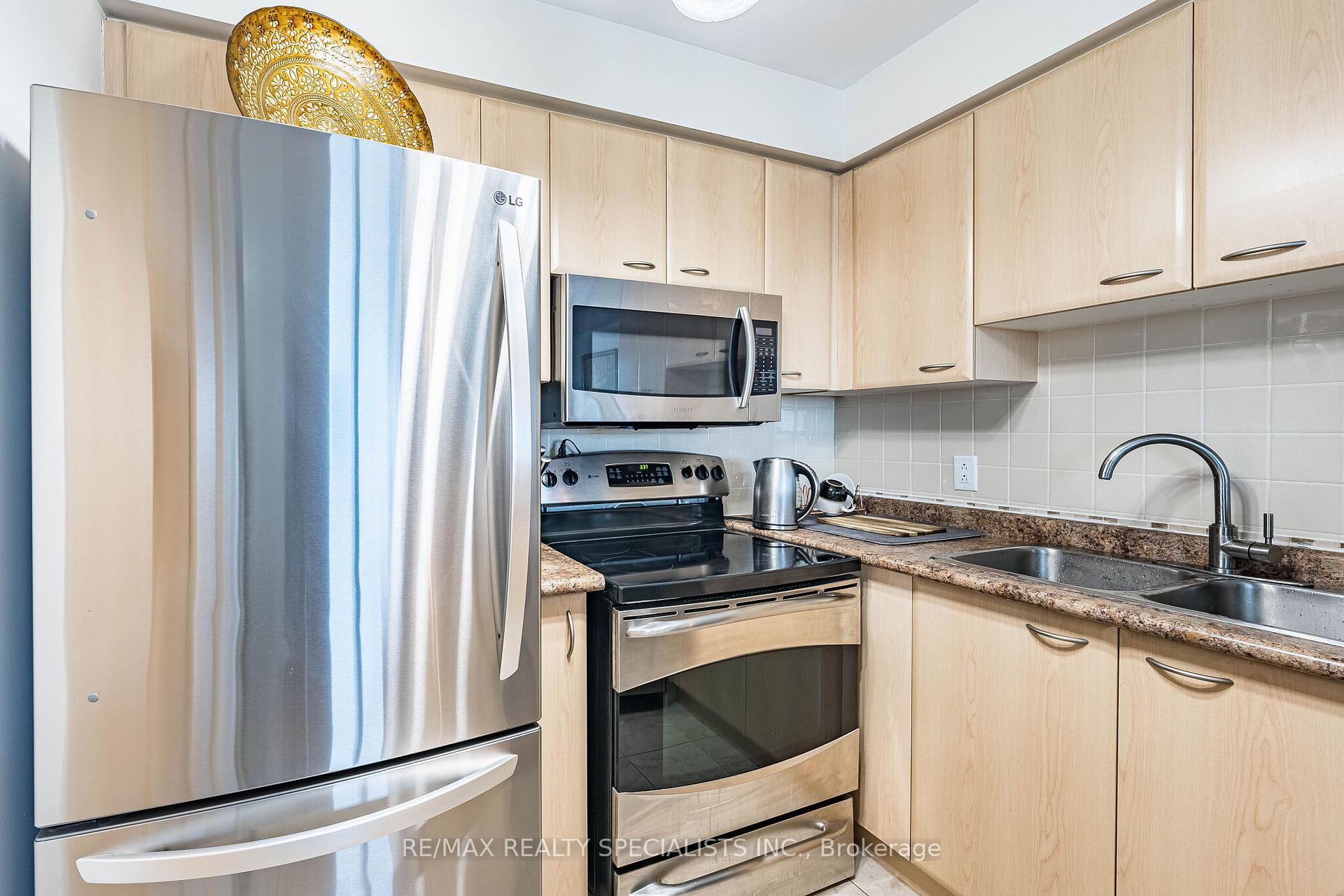 Photo 23 of Unit 2803, 38 Lee Centre Drive, Scarborough, Woburn — HOMEH