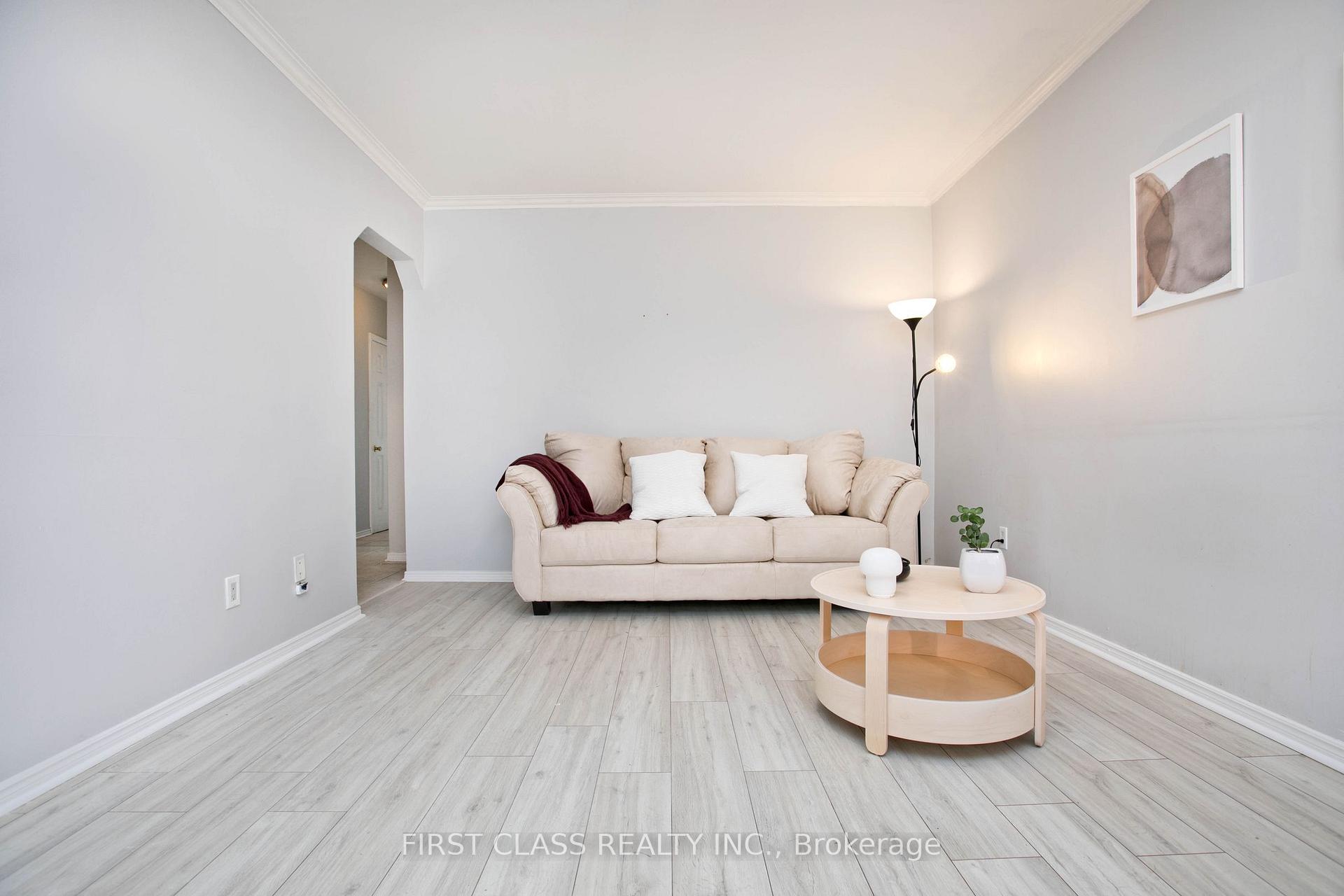 Photo 6 of 2910 Keele Street, North York, Downsview-Roding-CFB — HOMEH