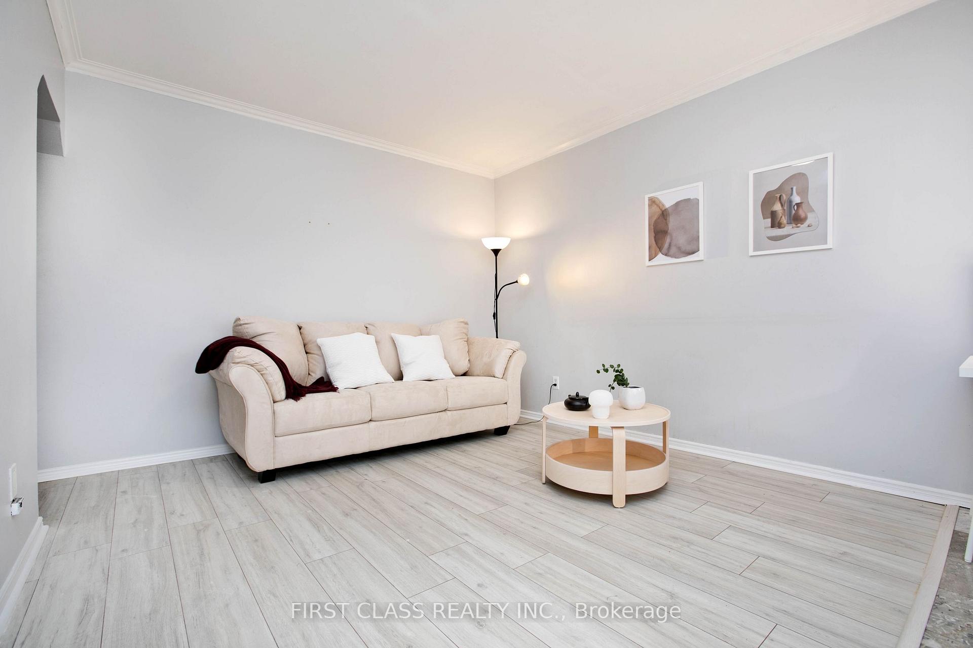 Photo 7 of 2910 Keele Street, North York, Downsview-Roding-CFB — HOMEH