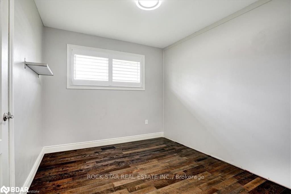 Photo 8 of Unit Main, 112 Sunrise Drive, Hamilton, Greenford — HOMEH