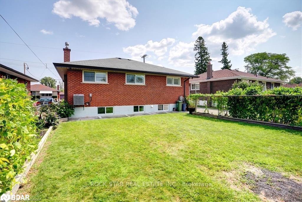 Photo 9 of Unit Main, 112 Sunrise Drive, Hamilton, Greenford — HOMEH