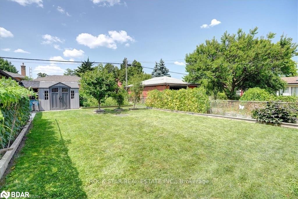 Photo 10 of Unit Main, 112 Sunrise Drive, Hamilton, Greenford — HOMEH