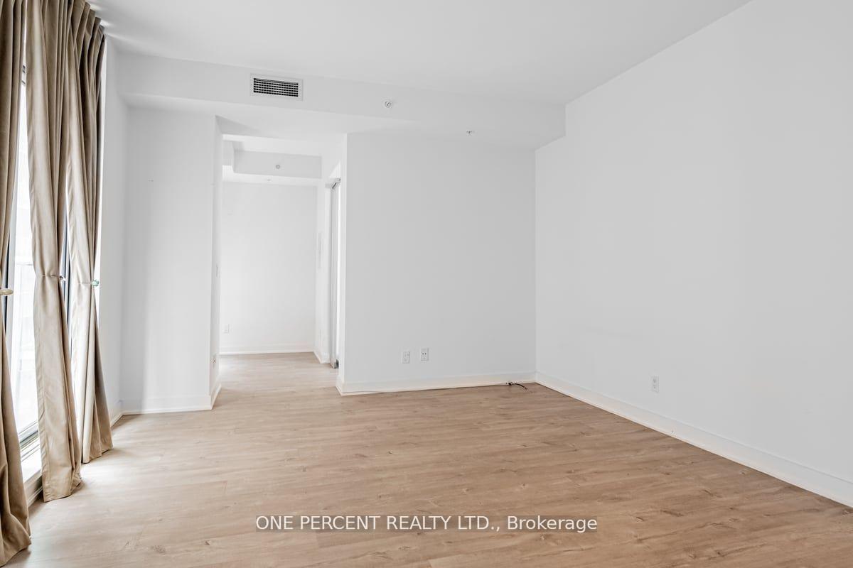 Photo 6 of Unit 426, 30 Nelson Street, Toronto, Waterfront Communities — HOMEH