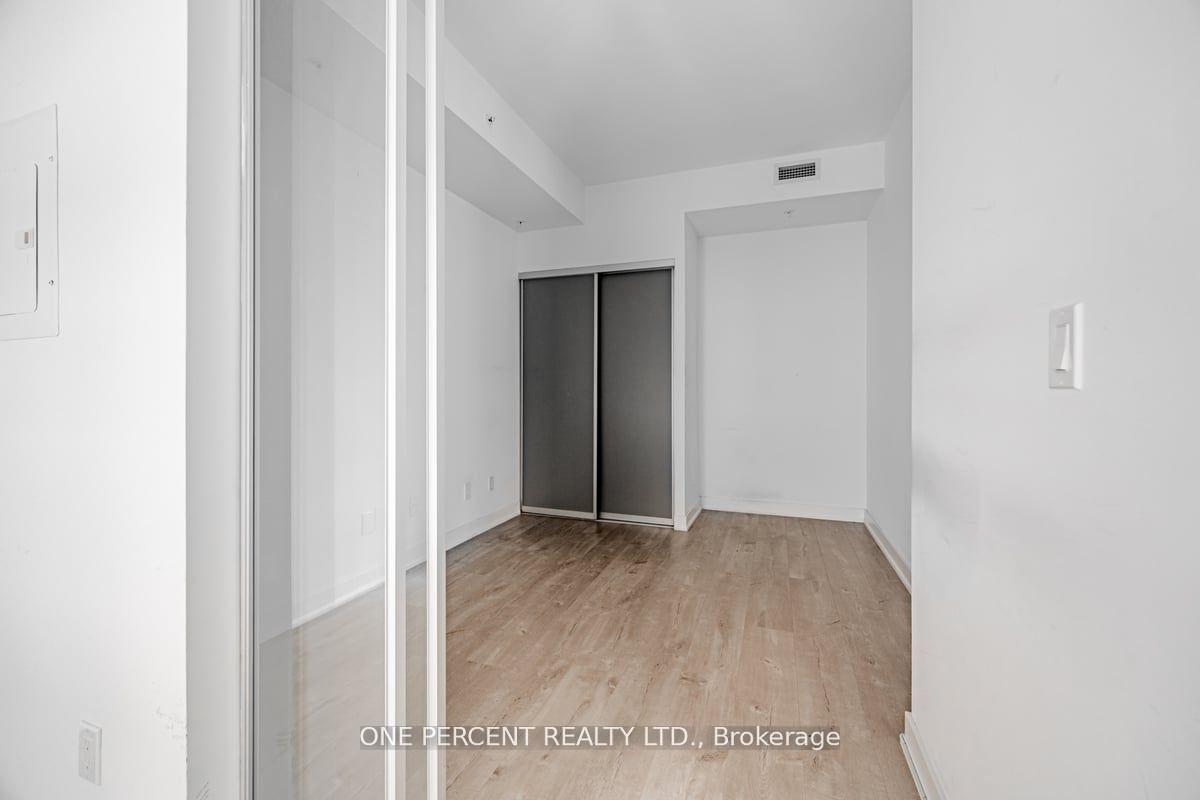 Photo 9 of Unit 426, 30 Nelson Street, Toronto, Waterfront Communities — HOMEH