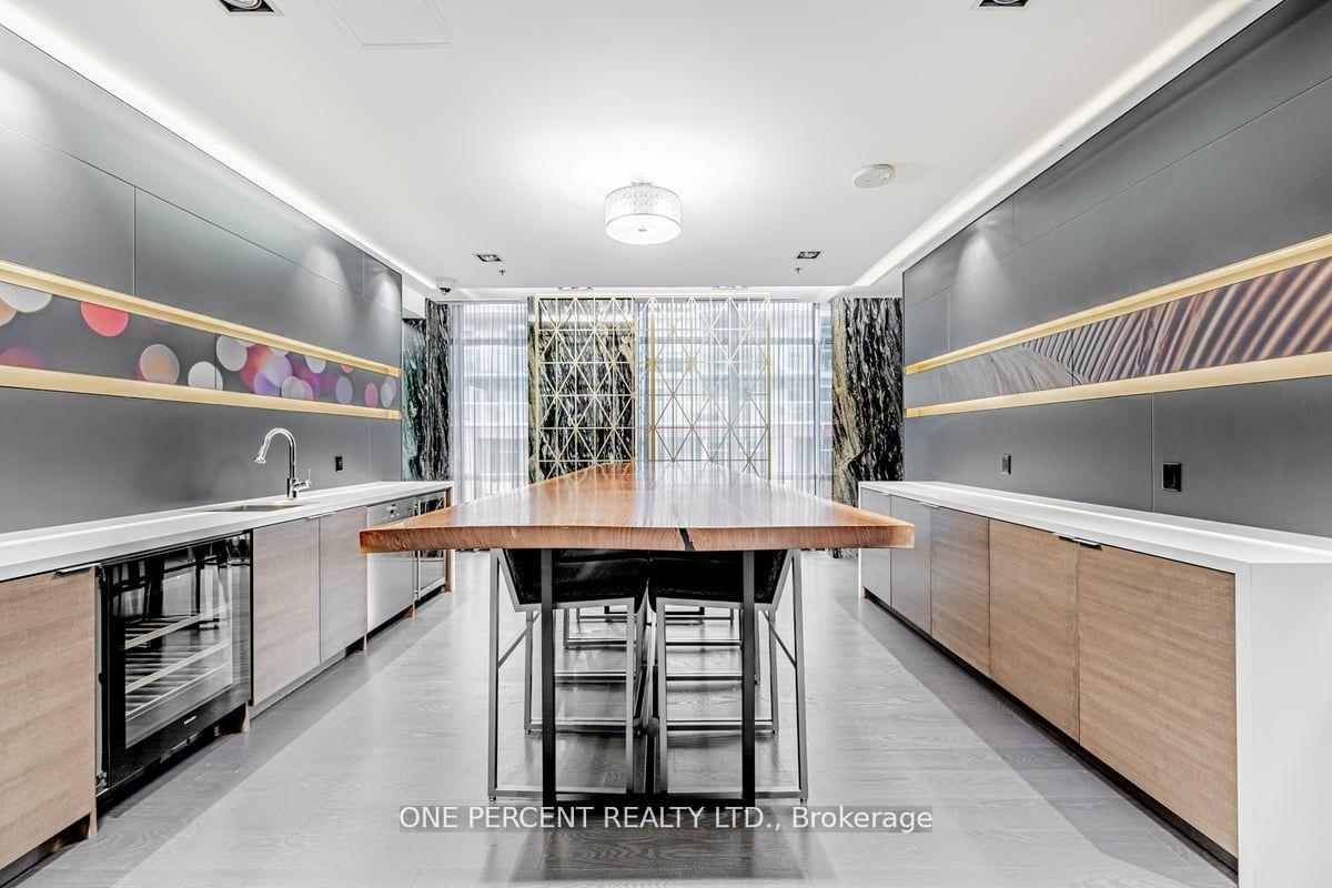 Photo 19 of Unit 426, 30 Nelson Street, Toronto, Waterfront Communities — HOMEH