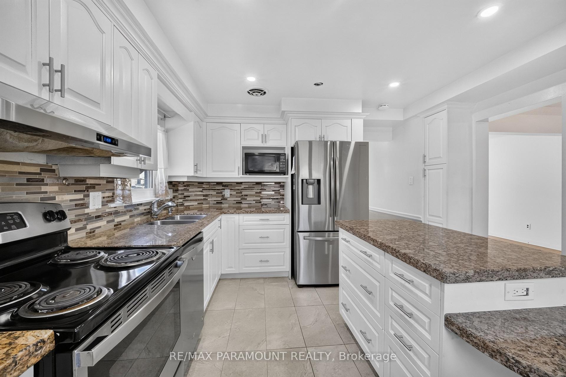 Photo 13 of 47 Cloverdale Drive, Brampton, Avondale — HOMEH