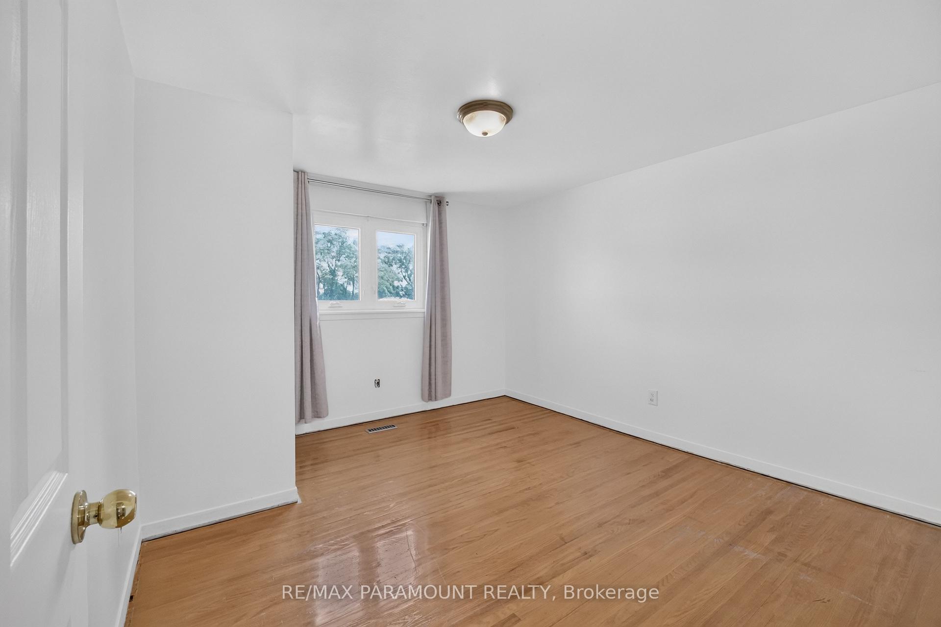 Photo 17 of 47 Cloverdale Drive, Brampton, Avondale — HOMEH
