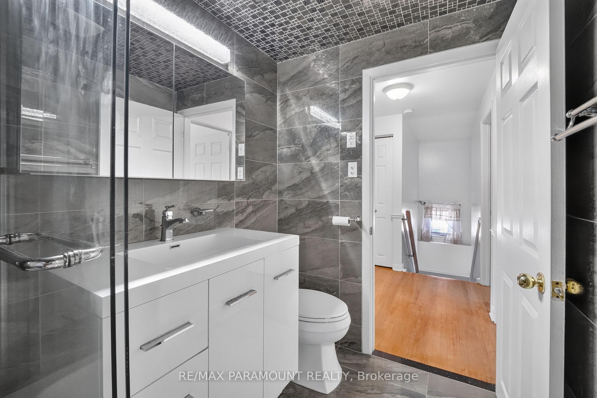 Photo 19 of 47 Cloverdale Drive, Brampton, Avondale — HOMEH