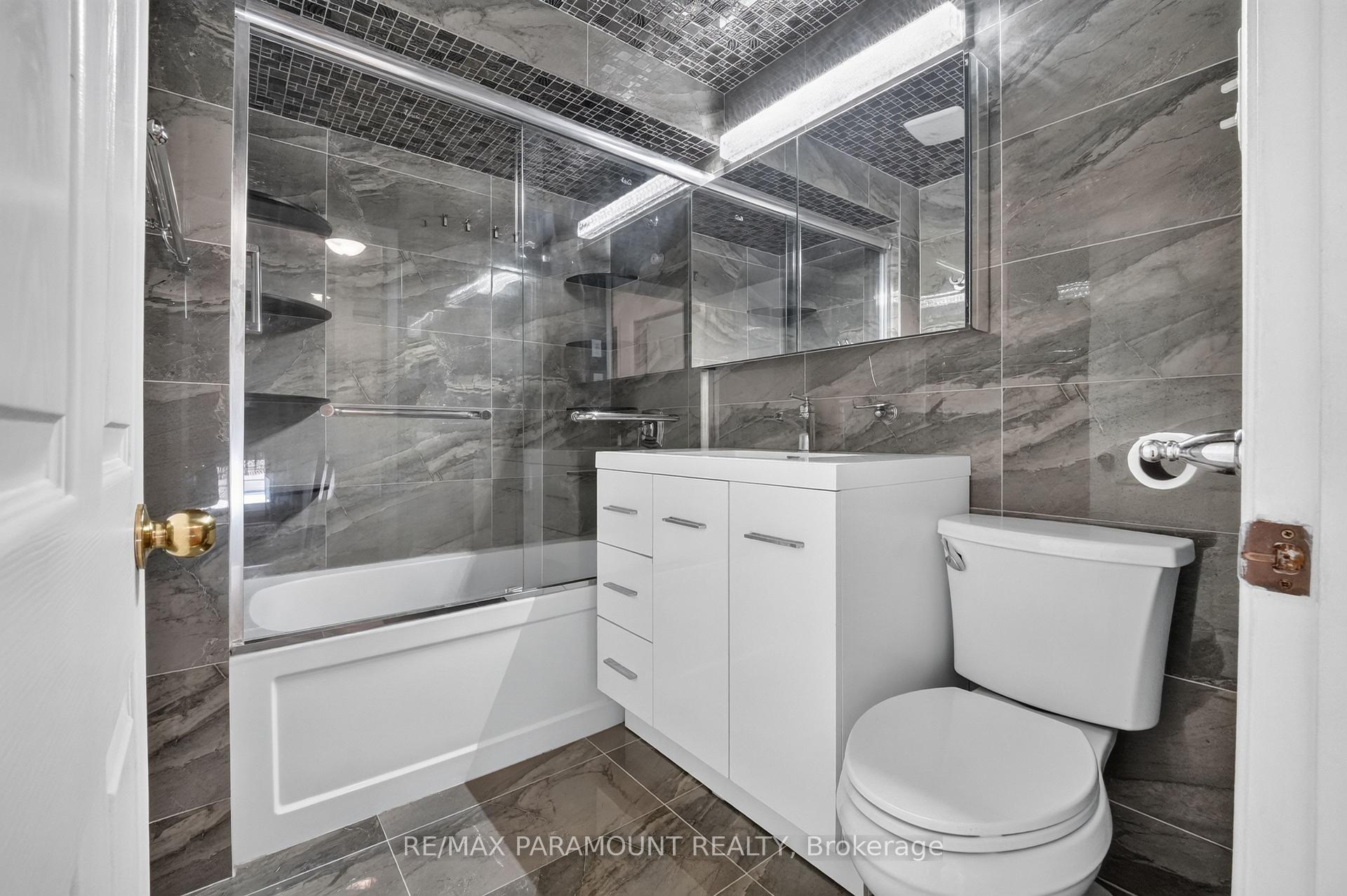 Photo 20 of 47 Cloverdale Drive, Brampton, Avondale — HOMEH