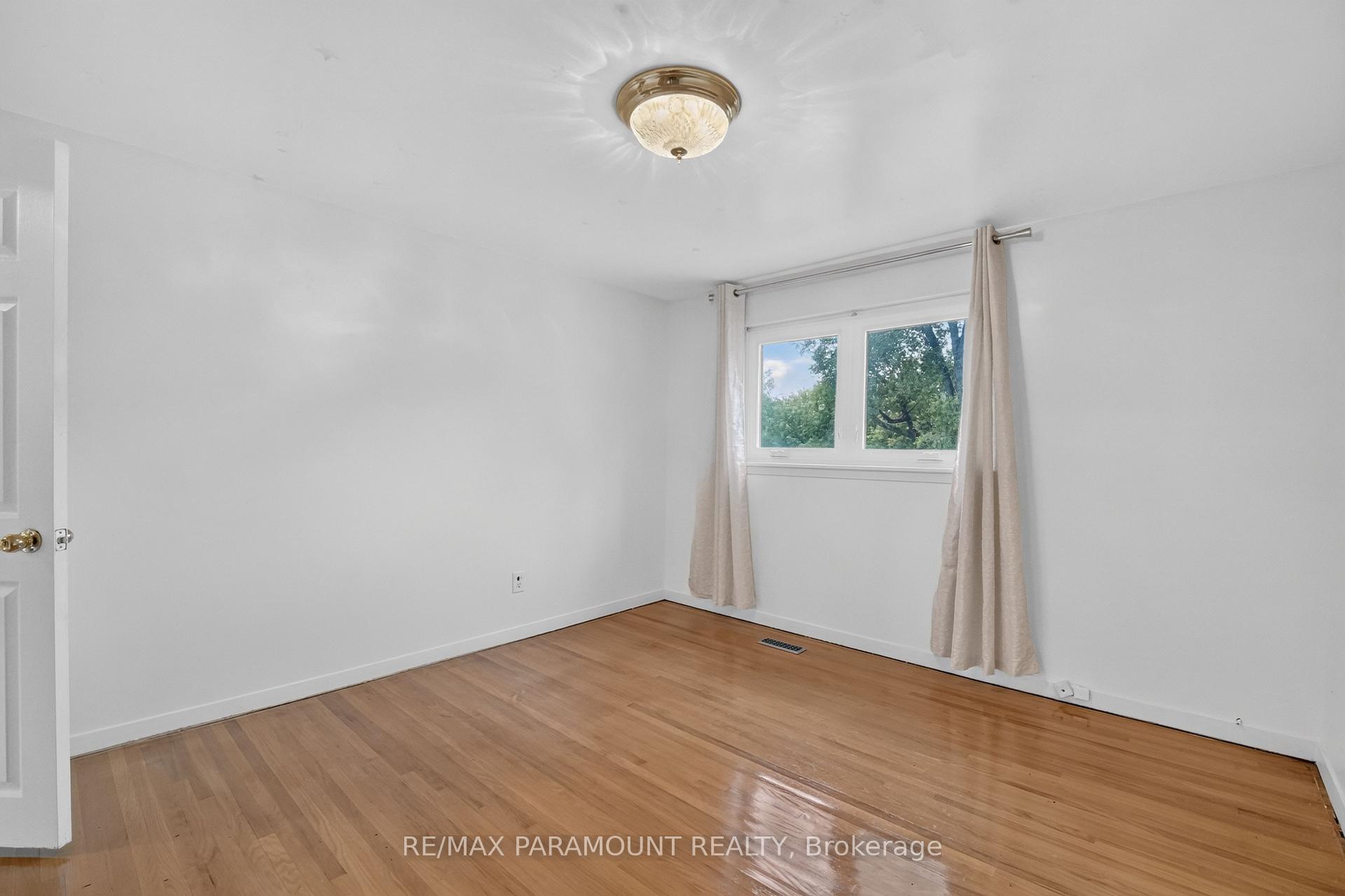 Photo 24 of 47 Cloverdale Drive, Brampton, Avondale — HOMEH