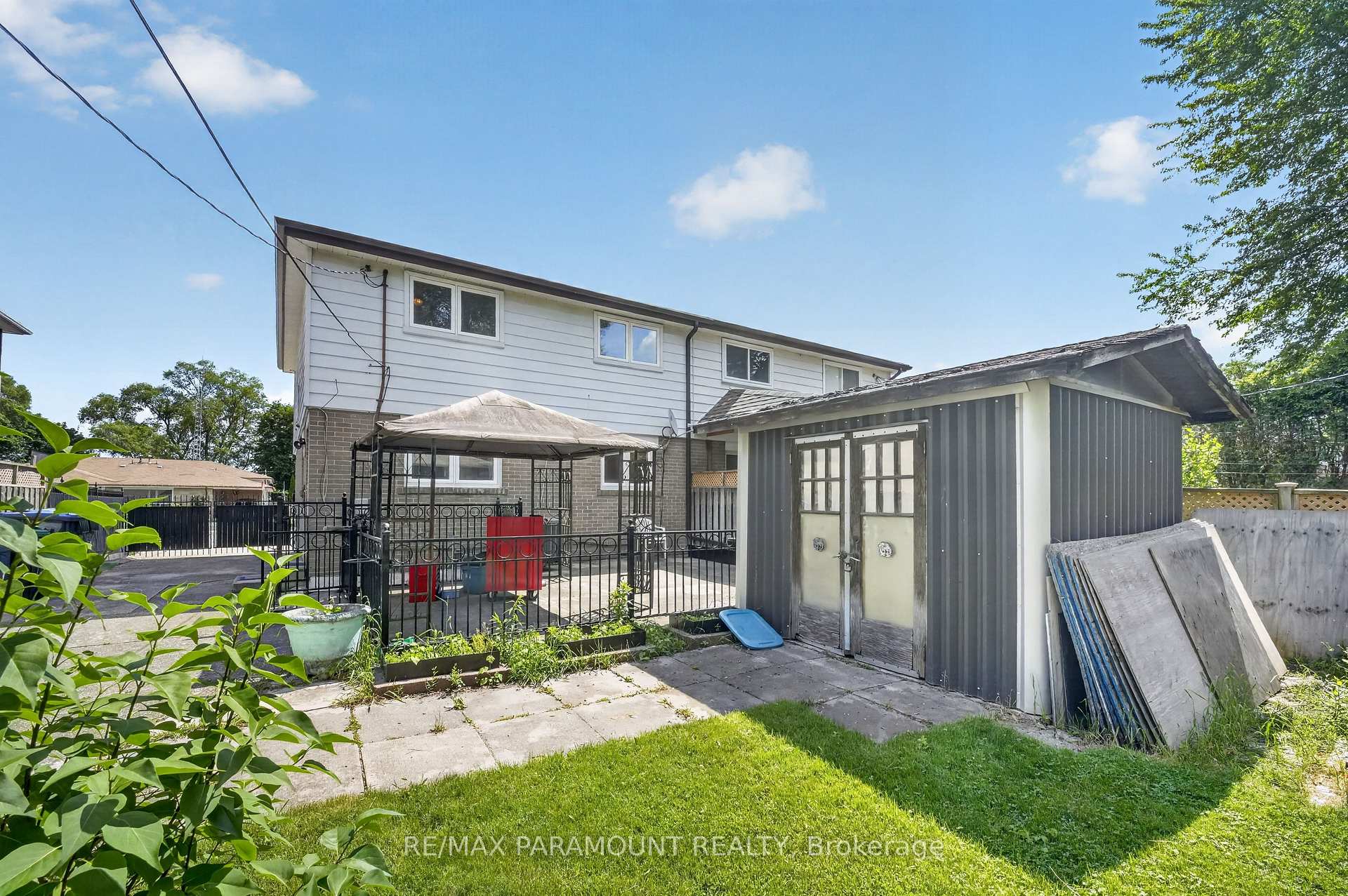 Photo 36 of 47 Cloverdale Drive, Brampton, Avondale — HOMEH