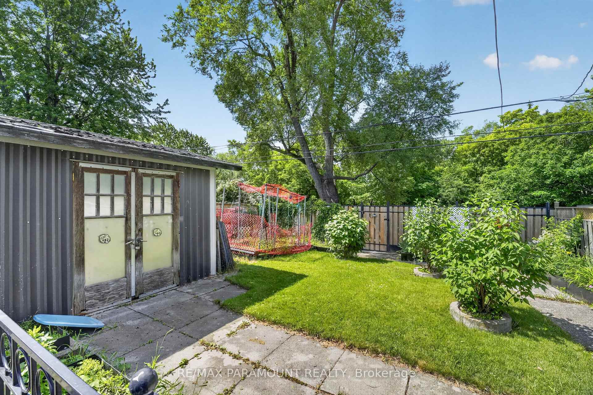Photo 37 of 47 Cloverdale Drive, Brampton, Avondale — HOMEH