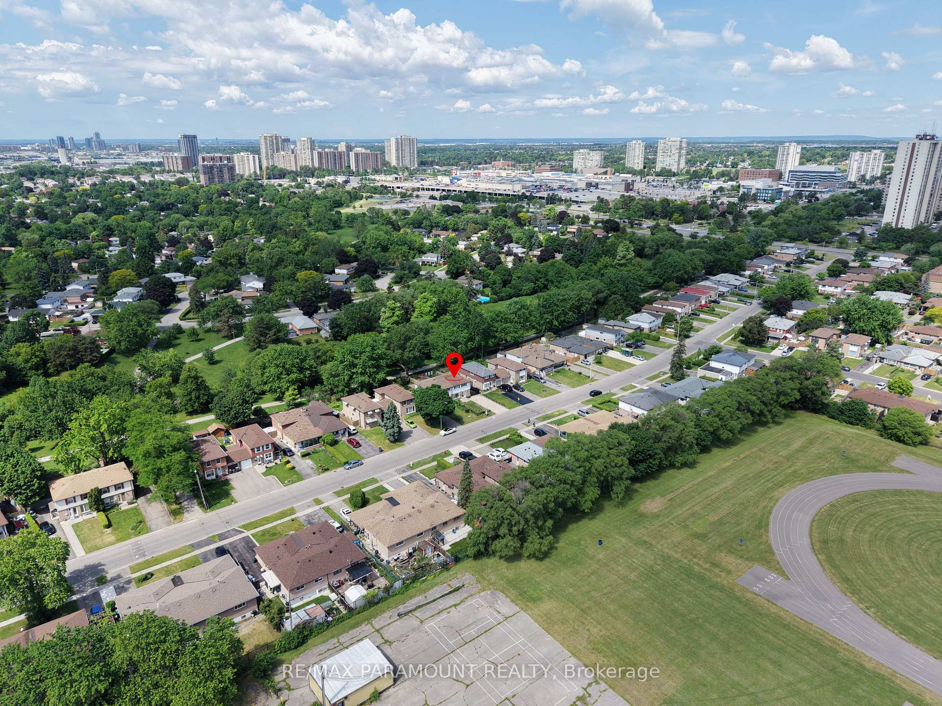 Photo 43 of 47 Cloverdale Drive, Brampton, Avondale — HOMEH