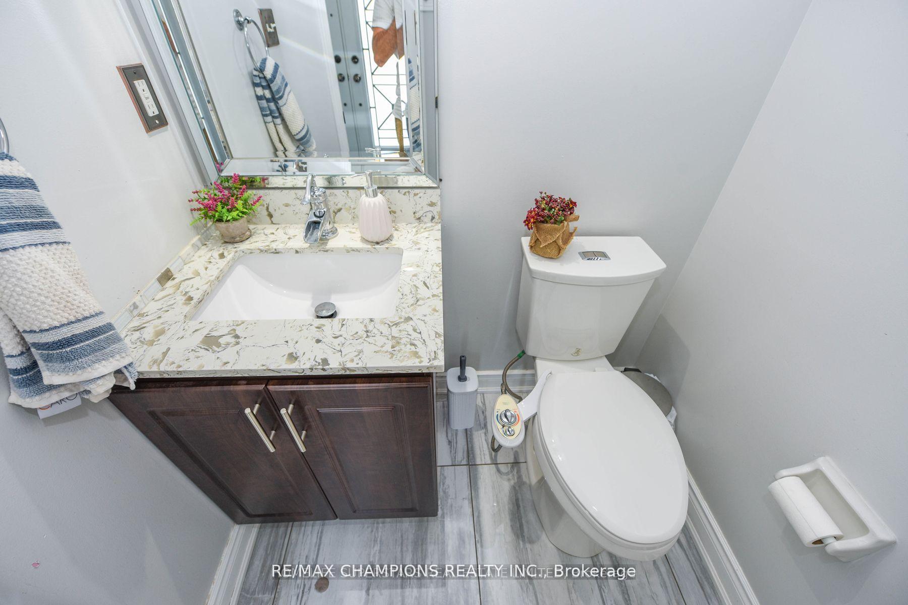 Photo 5 of 30 Feather Reed Way, Brampton, Sandringham-Wellington — HOMEH