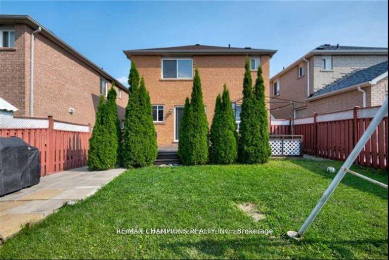 Photo 23 of 30 Feather Reed Way, Brampton, Sandringham-Wellington — HOMEH