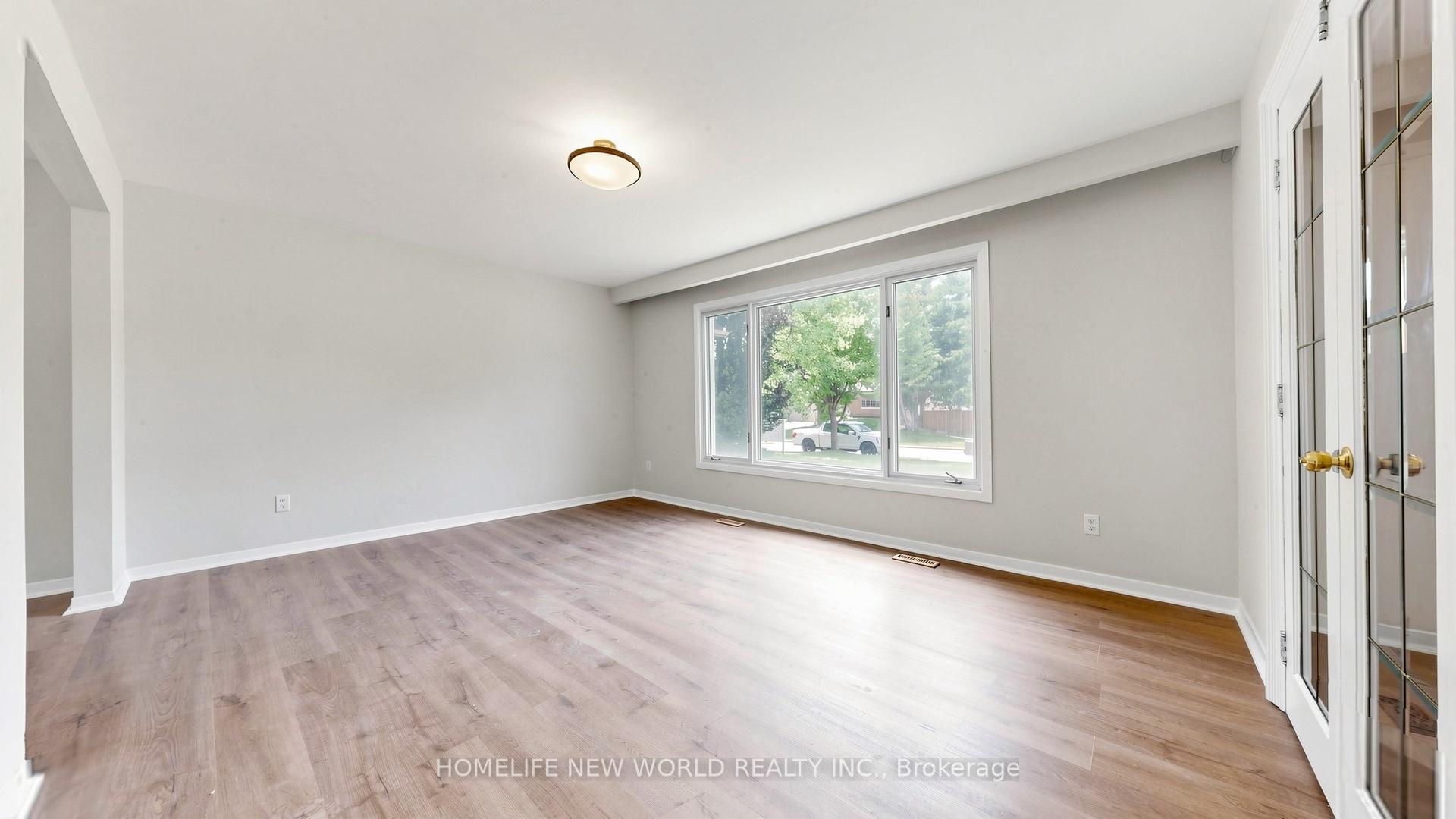 Photo 4 of 7 Callahan Road, Markham, Unionville — HOMEH