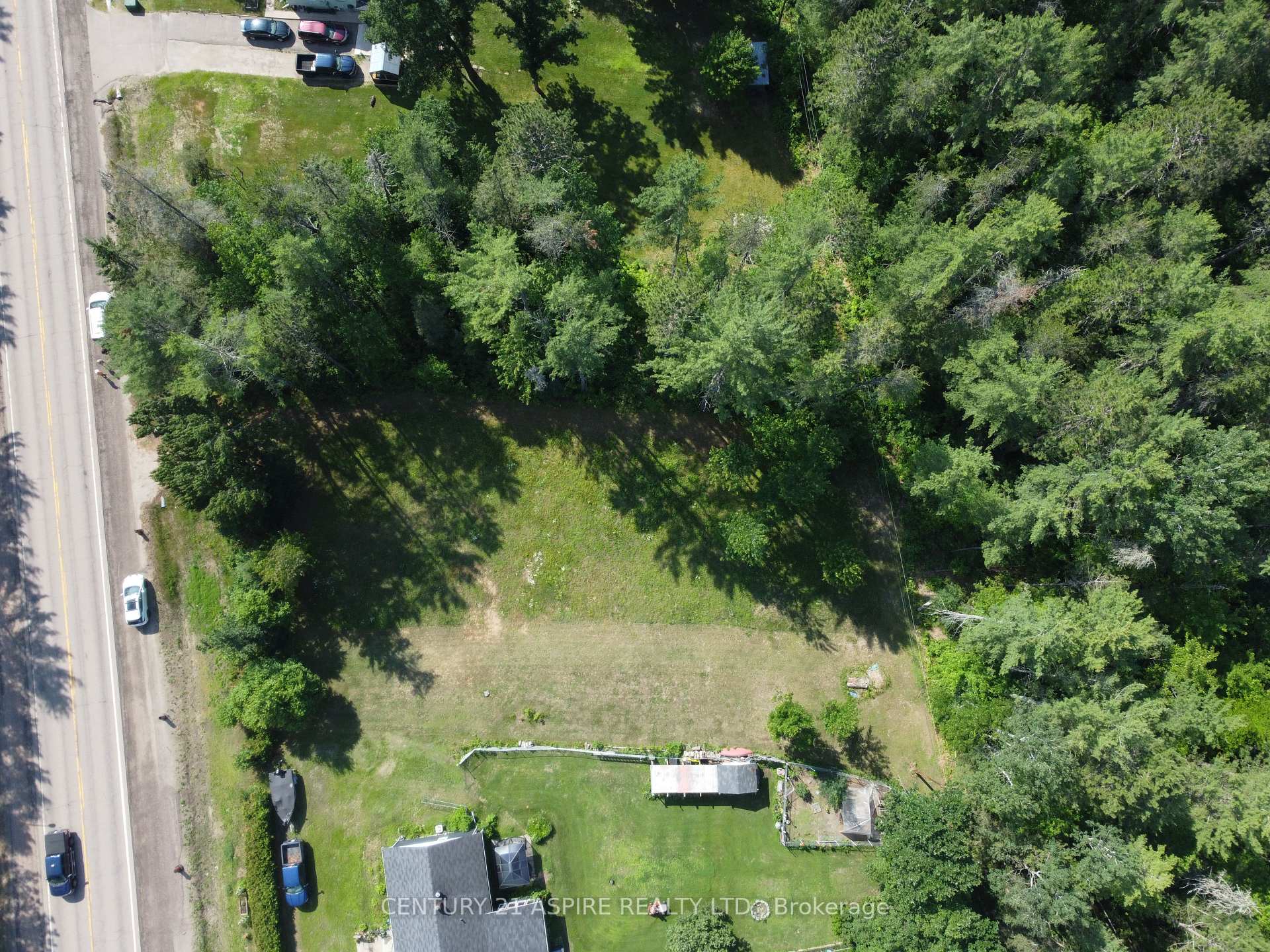 Photo 4 of 33572 Highway 17, Deep River, Deep River — HOMEH