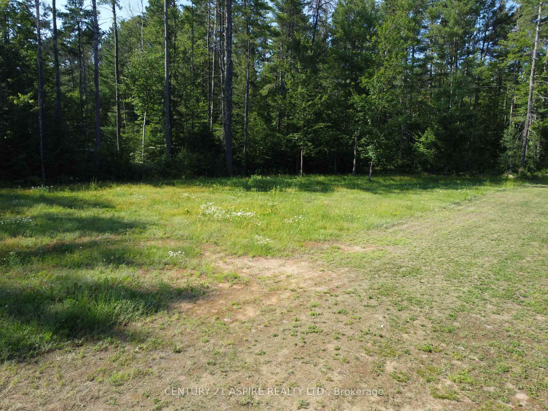 Photo 8 of 33572 Highway 17, Deep River, Deep River — HOMEH