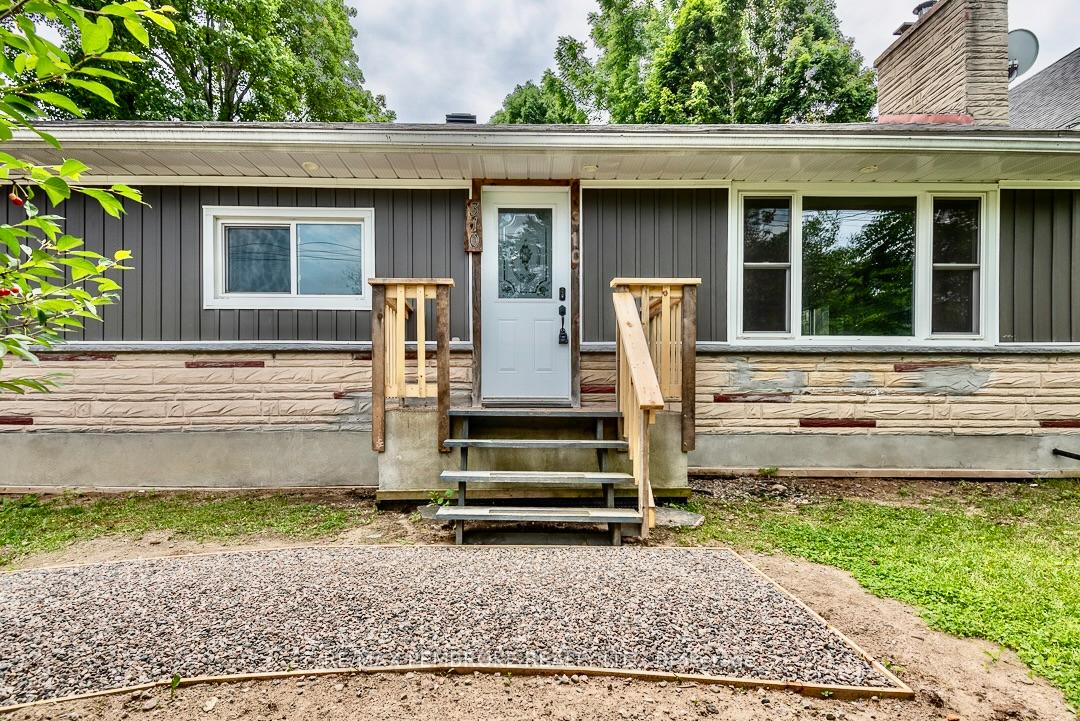 Photo 3 of 310 Esther Street, Pembroke, Pembroke — HOMEH