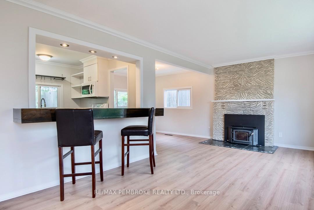 Photo 7 of 310 Esther Street, Pembroke, Pembroke — HOMEH