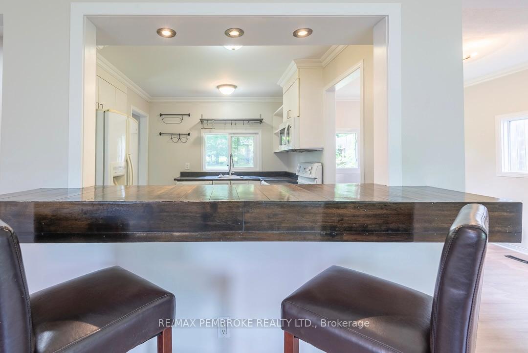 Photo 10 of 310 Esther Street, Pembroke, Pembroke — HOMEH