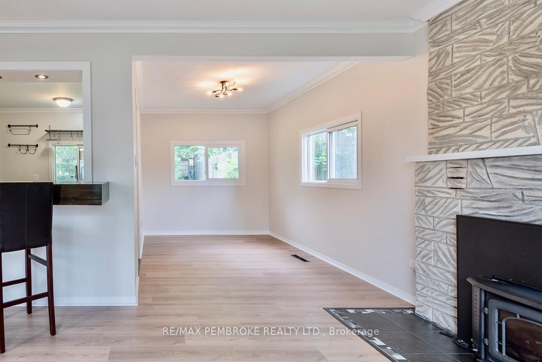 Photo 12 of 310 Esther Street, Pembroke, Pembroke — HOMEH