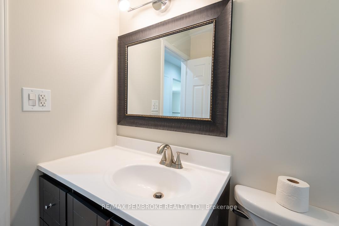 Photo 17 of 310 Esther Street, Pembroke, Pembroke — HOMEH