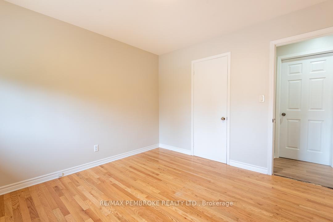 Photo 23 of 310 Esther Street, Pembroke, Pembroke — HOMEH
