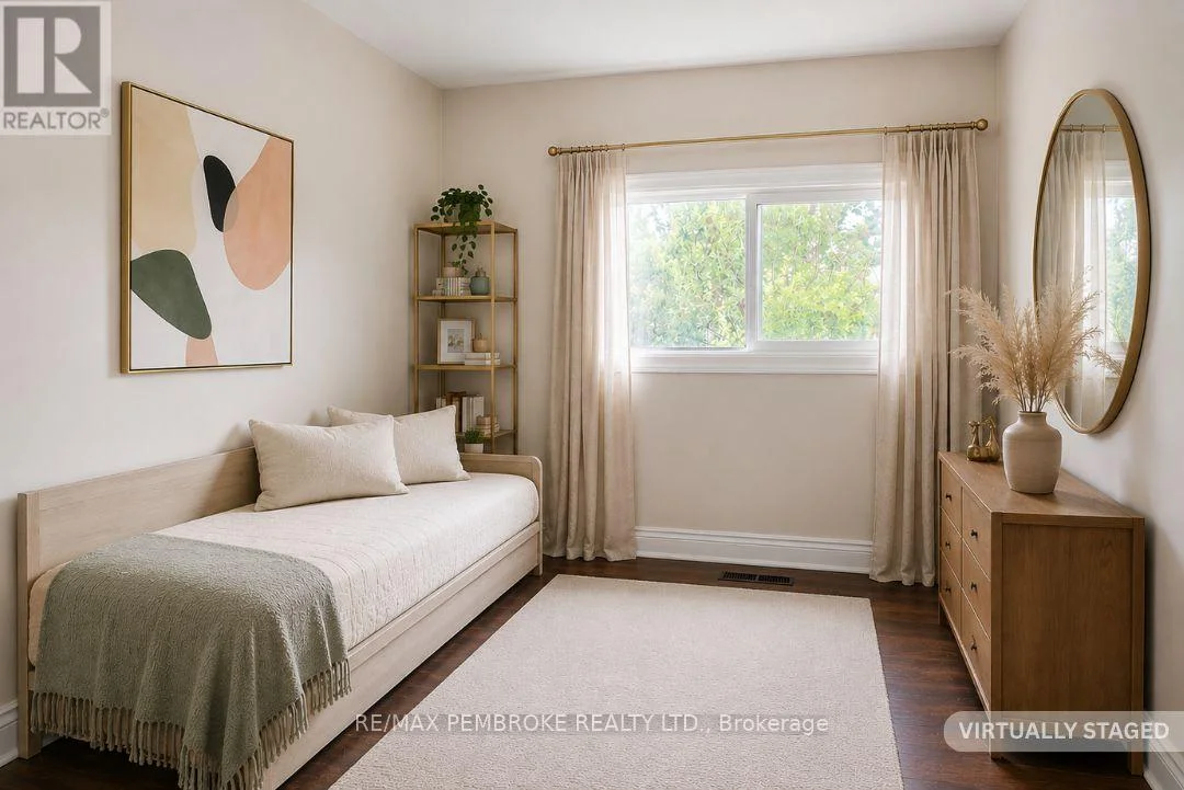 Photo 19 of 310 Esther Street, Pembroke, Pembroke — HOMEH