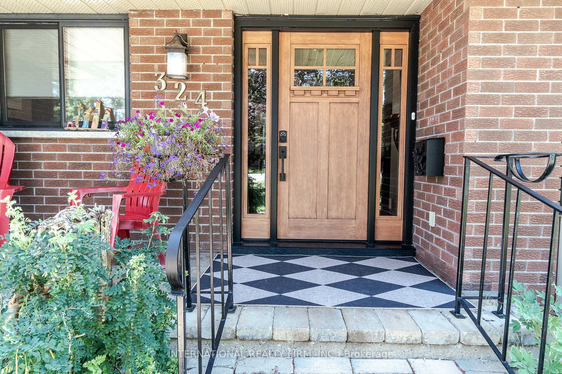 Photo 3 of 324 Bethune Drive N, Gravenhurst, Muskoka (S) — HOMEH