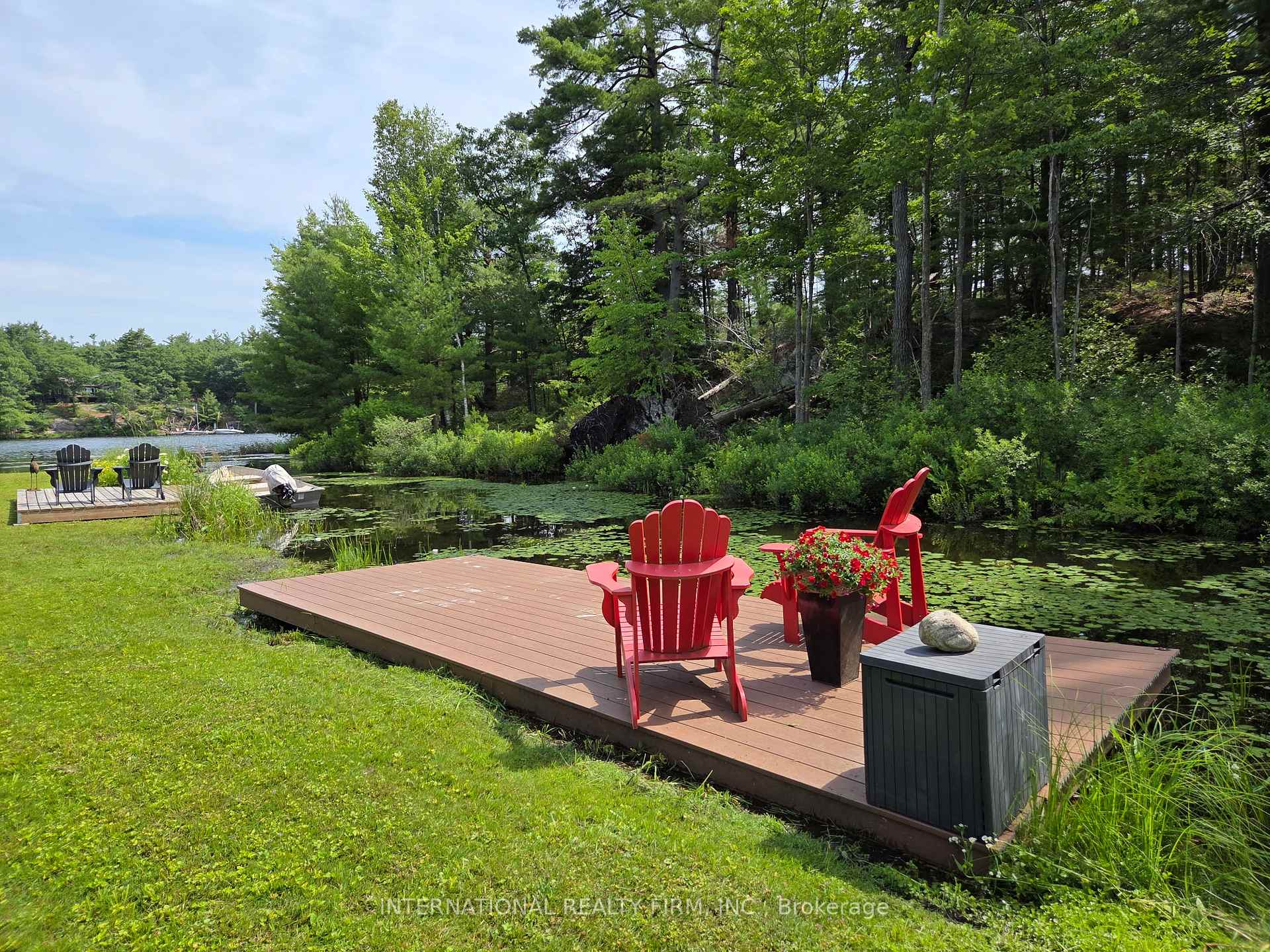 Photo of 324 Bethune Drive N
