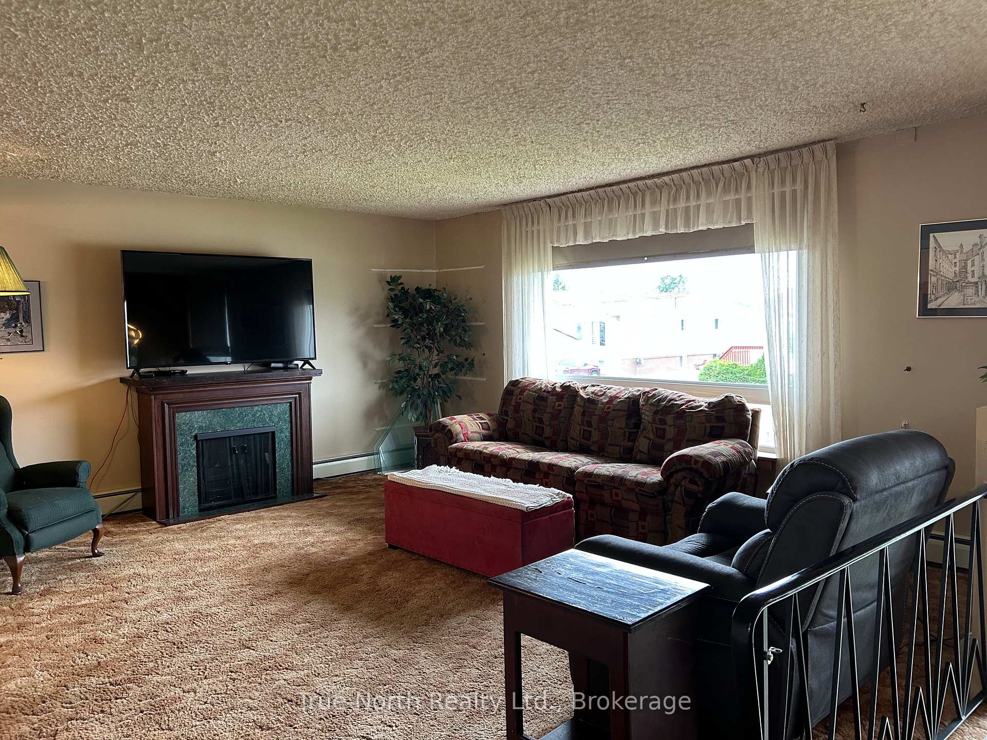 Photo 6 of 16 Brock Crescent, Kapuskasing — HOMEH