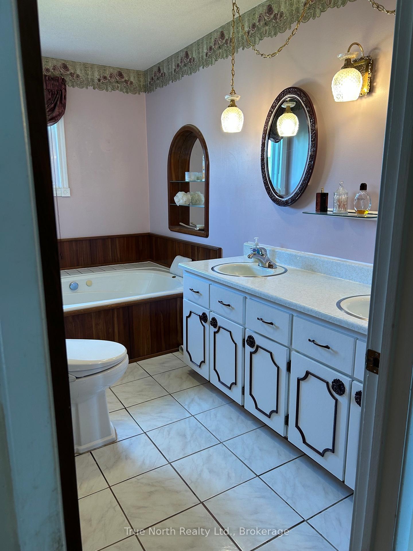 Photo 7 of 16 Brock Crescent, Kapuskasing — HOMEH
