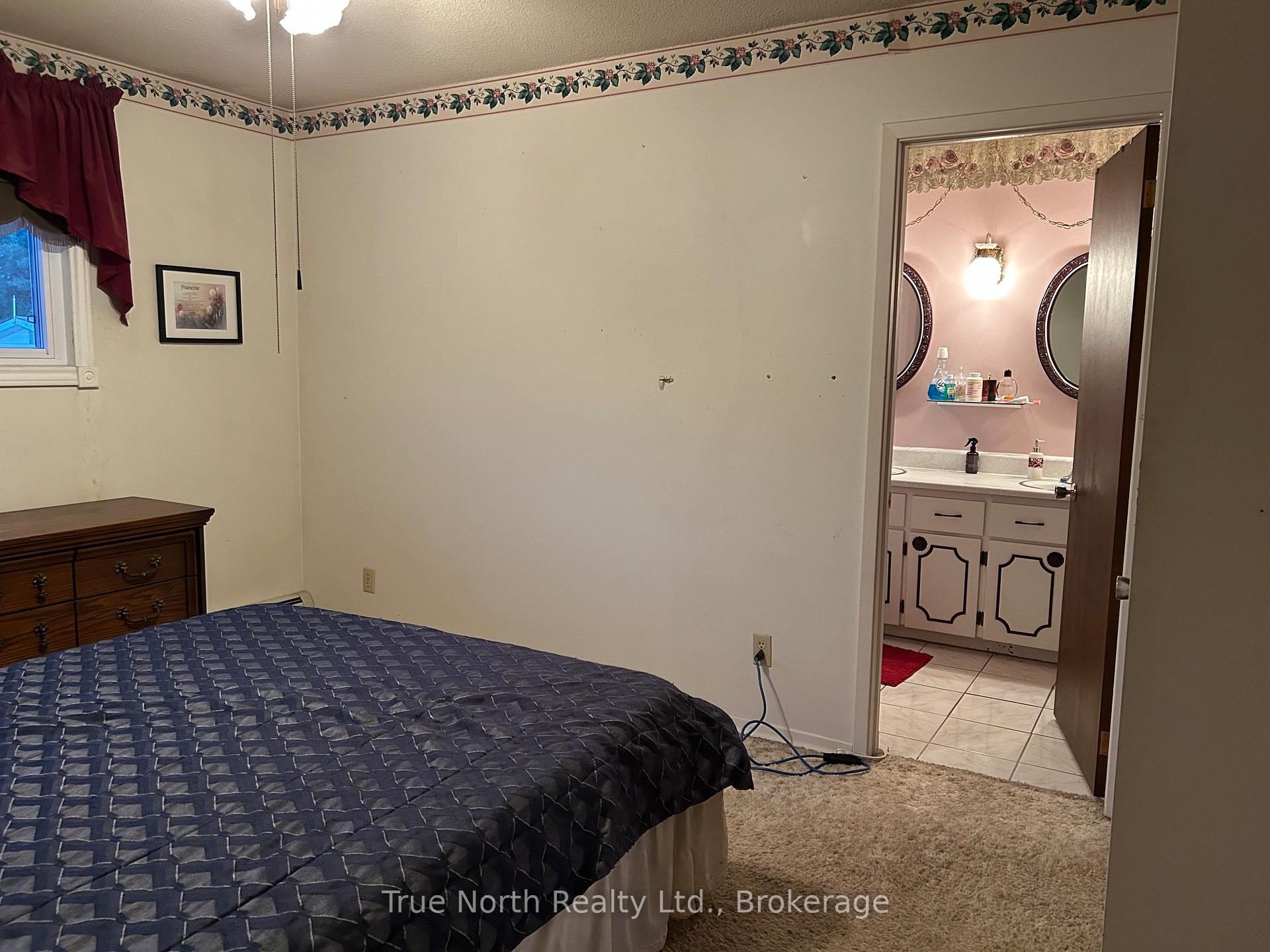 Photo 10 of 16 Brock Crescent, Kapuskasing — HOMEH