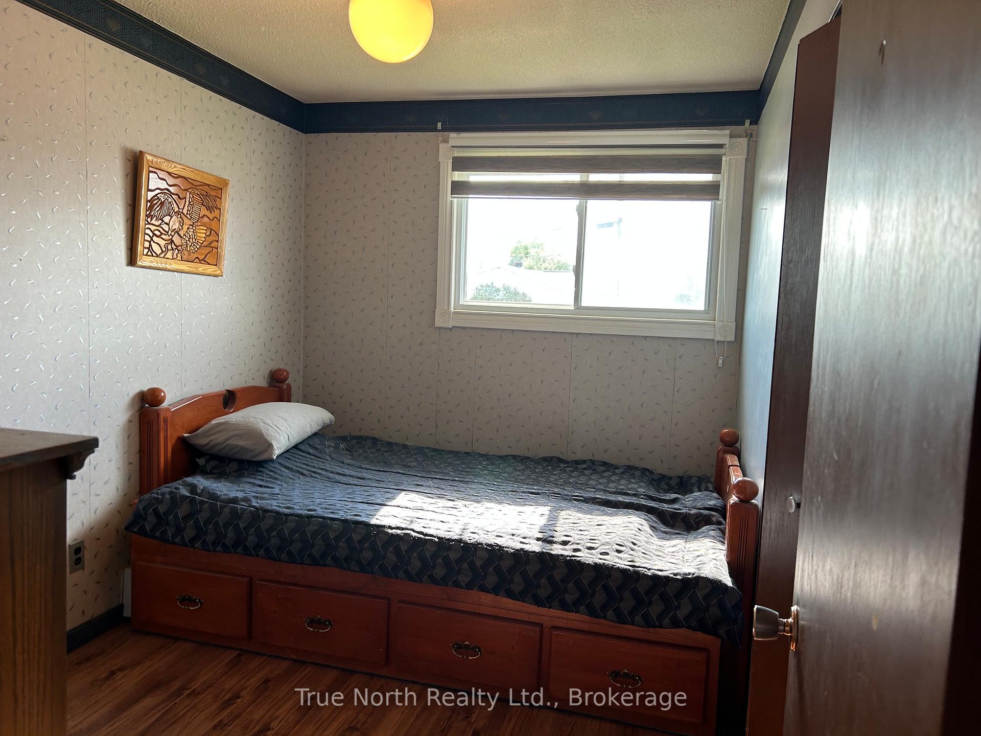 Photo 13 of 16 Brock Crescent, Kapuskasing — HOMEH