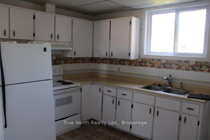 Photo 20 of 16 Brock Crescent, Kapuskasing — HOMEH