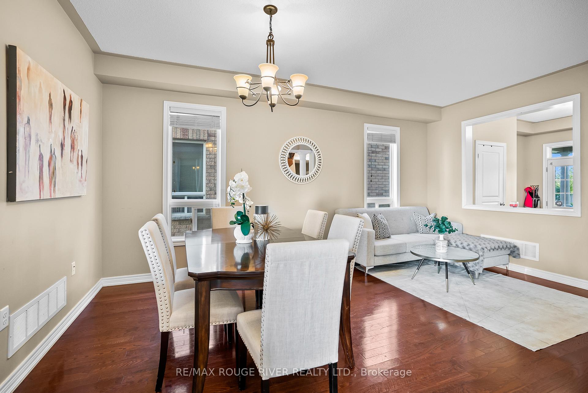 Photo 10 of 58 Albert Street, Clarington, Bowmanville — HOMEH