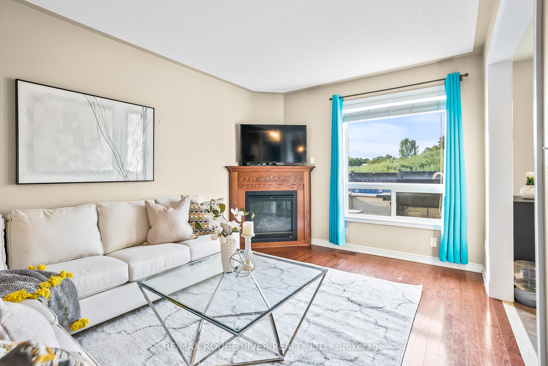 Photo 12 of 58 Albert Street, Clarington, Bowmanville — HOMEH