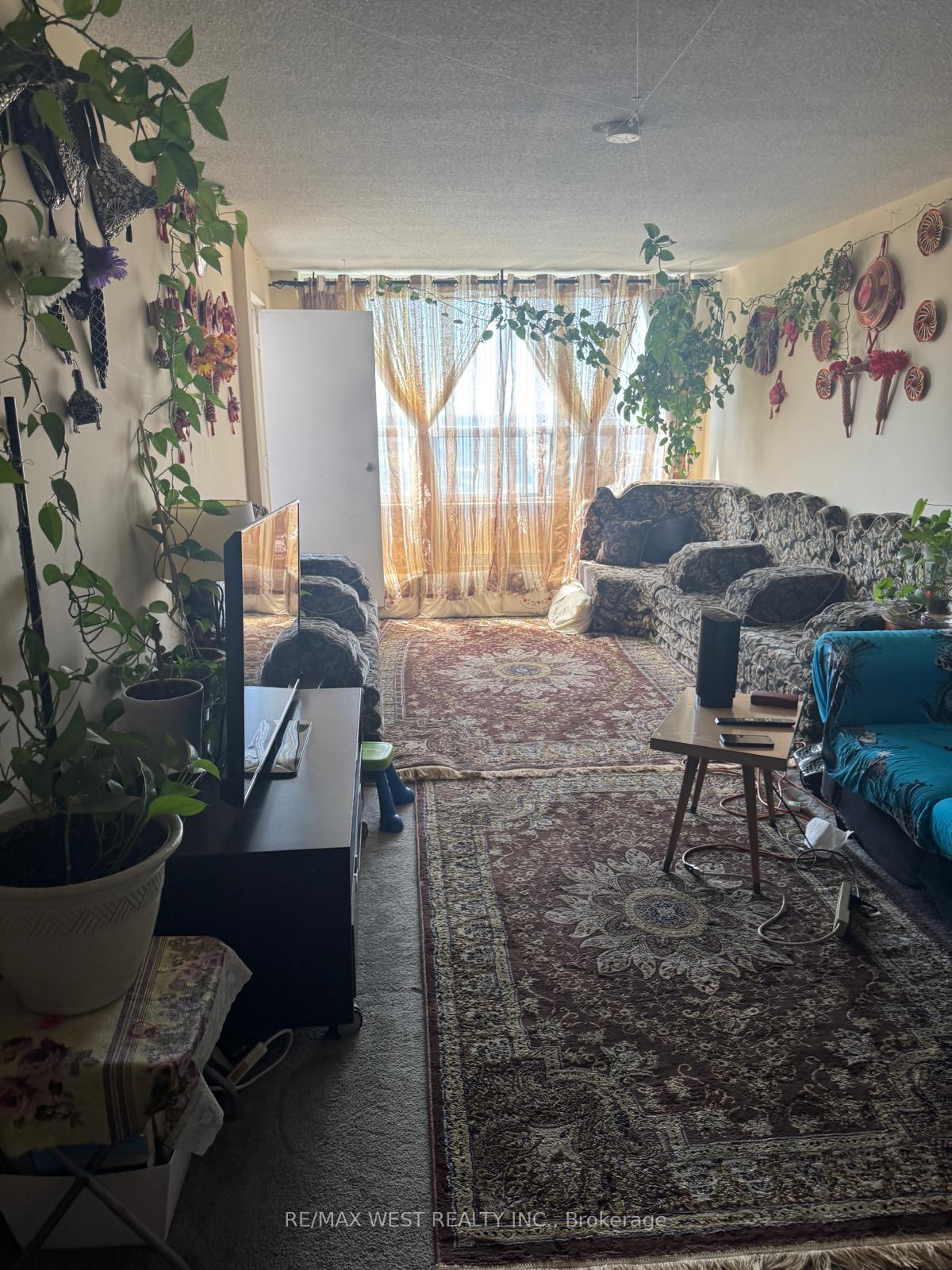 Photo 4 of Unit 2309, 390 Dixon Road, Etobicoke, Kingsview Village-The Westway — HOMEH
