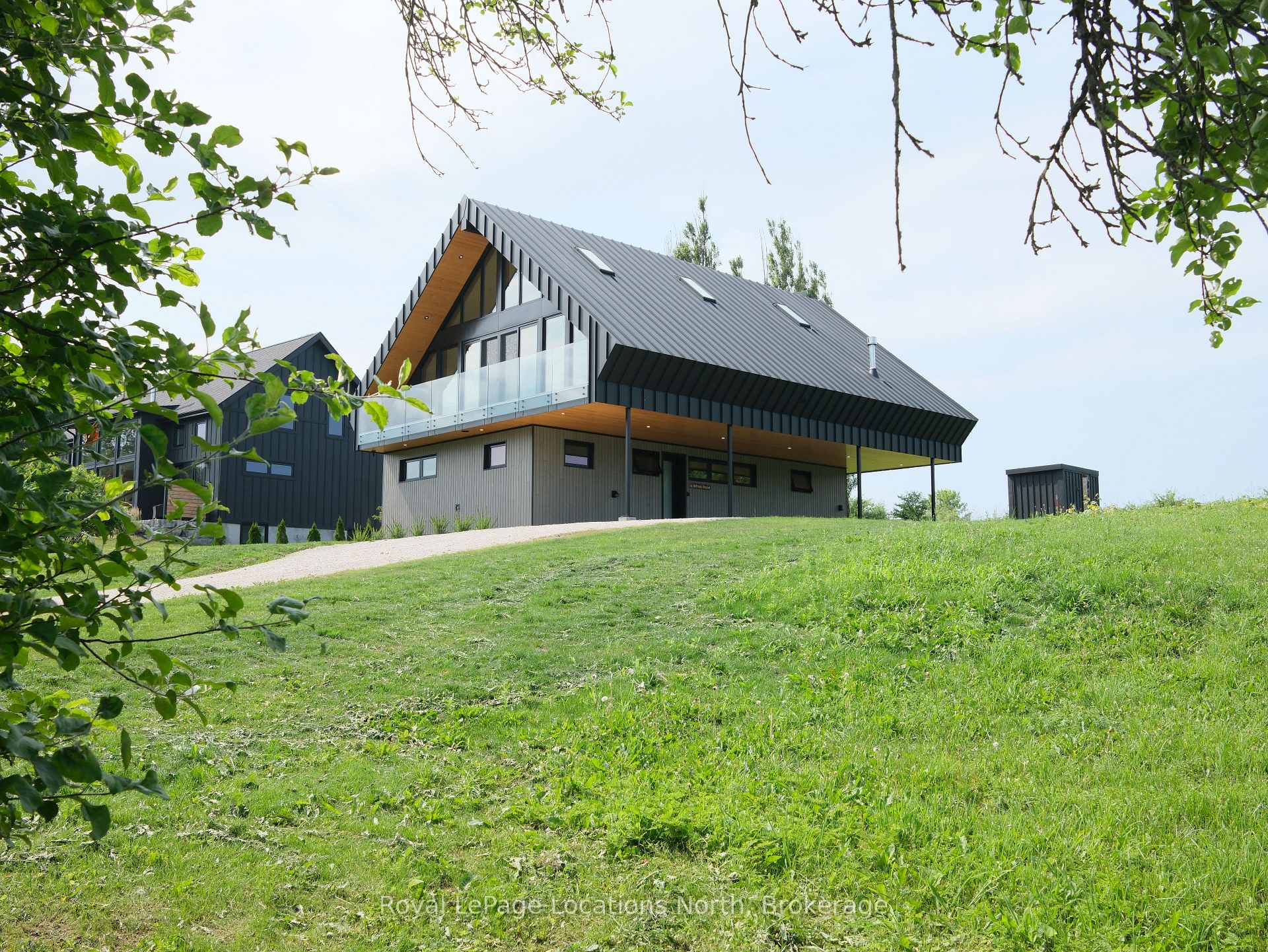 Photo 2 of 111 Slabtown Road, Blue Mountains — HOMEH