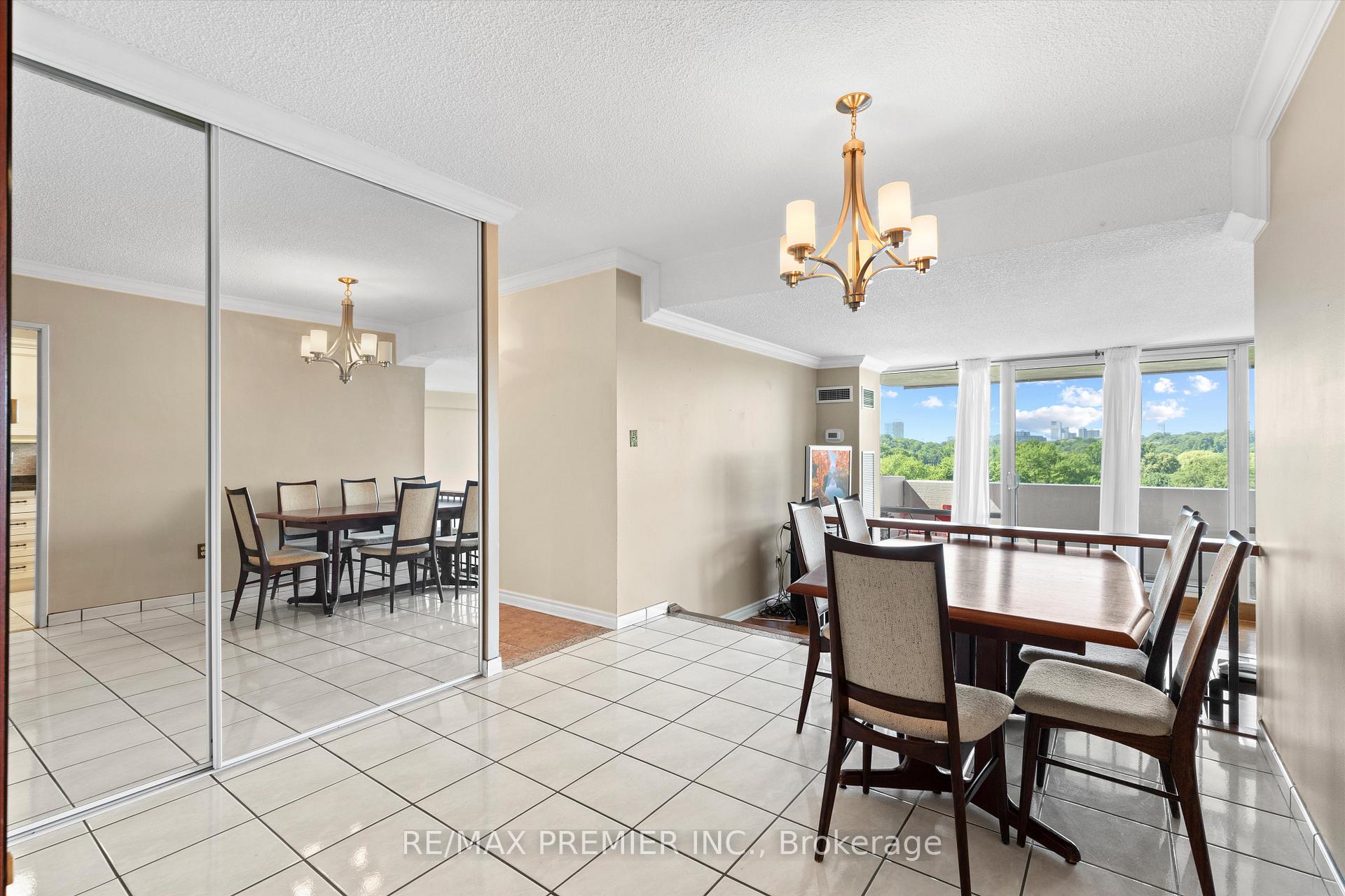 Photo 8 of Unit 711, 240 Scarlett Road, Toronto, Rockcliffe-Smythe — HOMEH