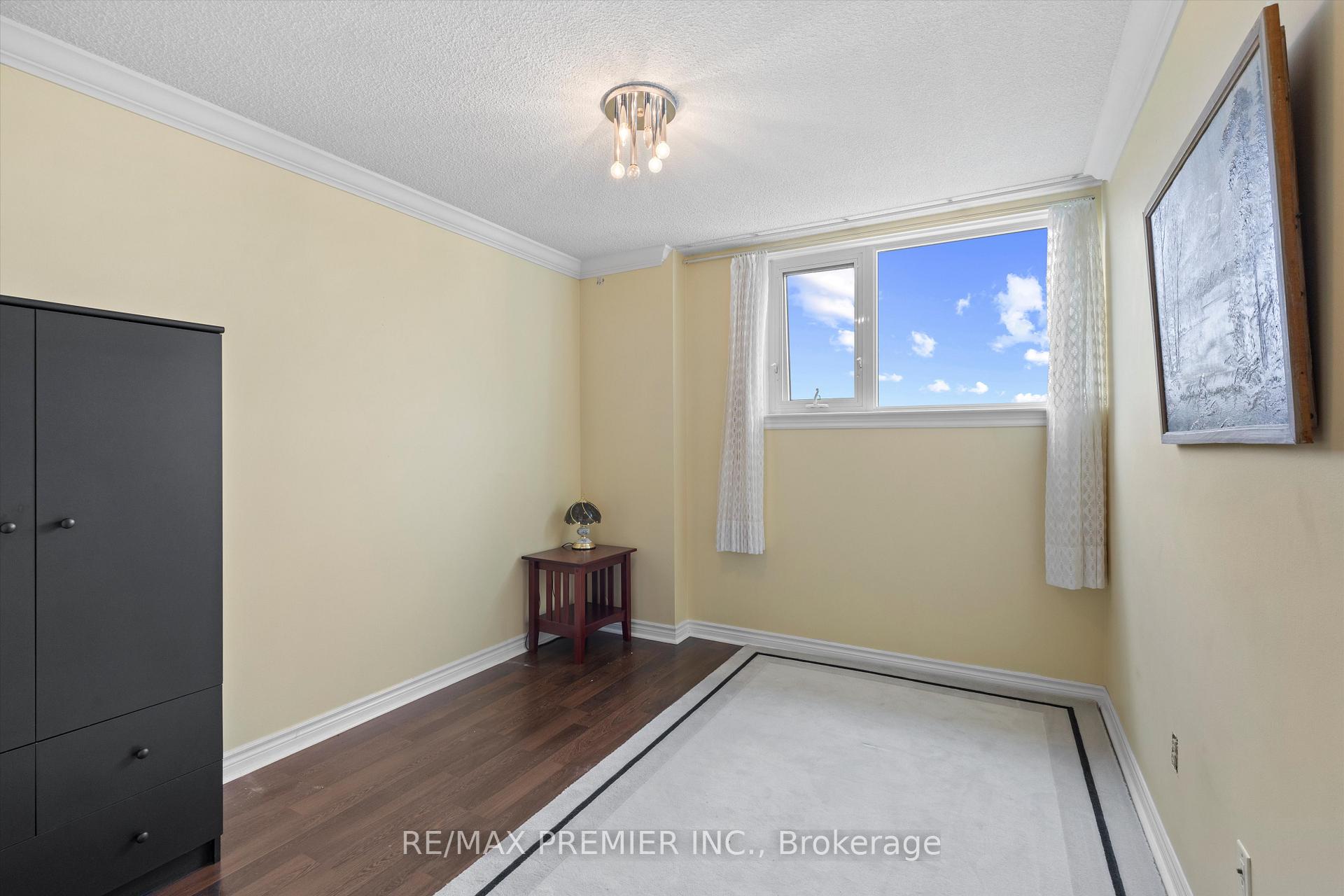 Photo 21 of Unit 711, 240 Scarlett Road, Toronto, Rockcliffe-Smythe — HOMEH